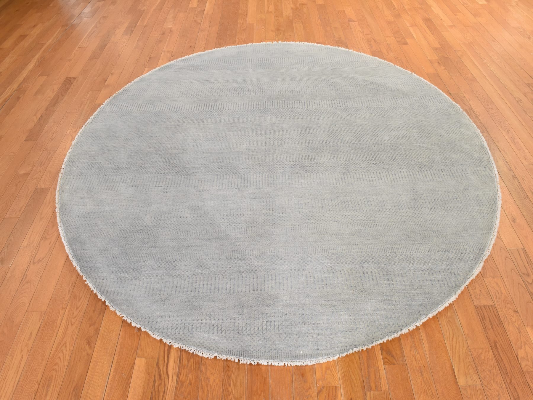 8'x8' Pastel Gray, Modern Grass Design, Tone on Tone, Hand Knotted, Pure Wool, Round, Oriental Rug HR78846 - Image 2