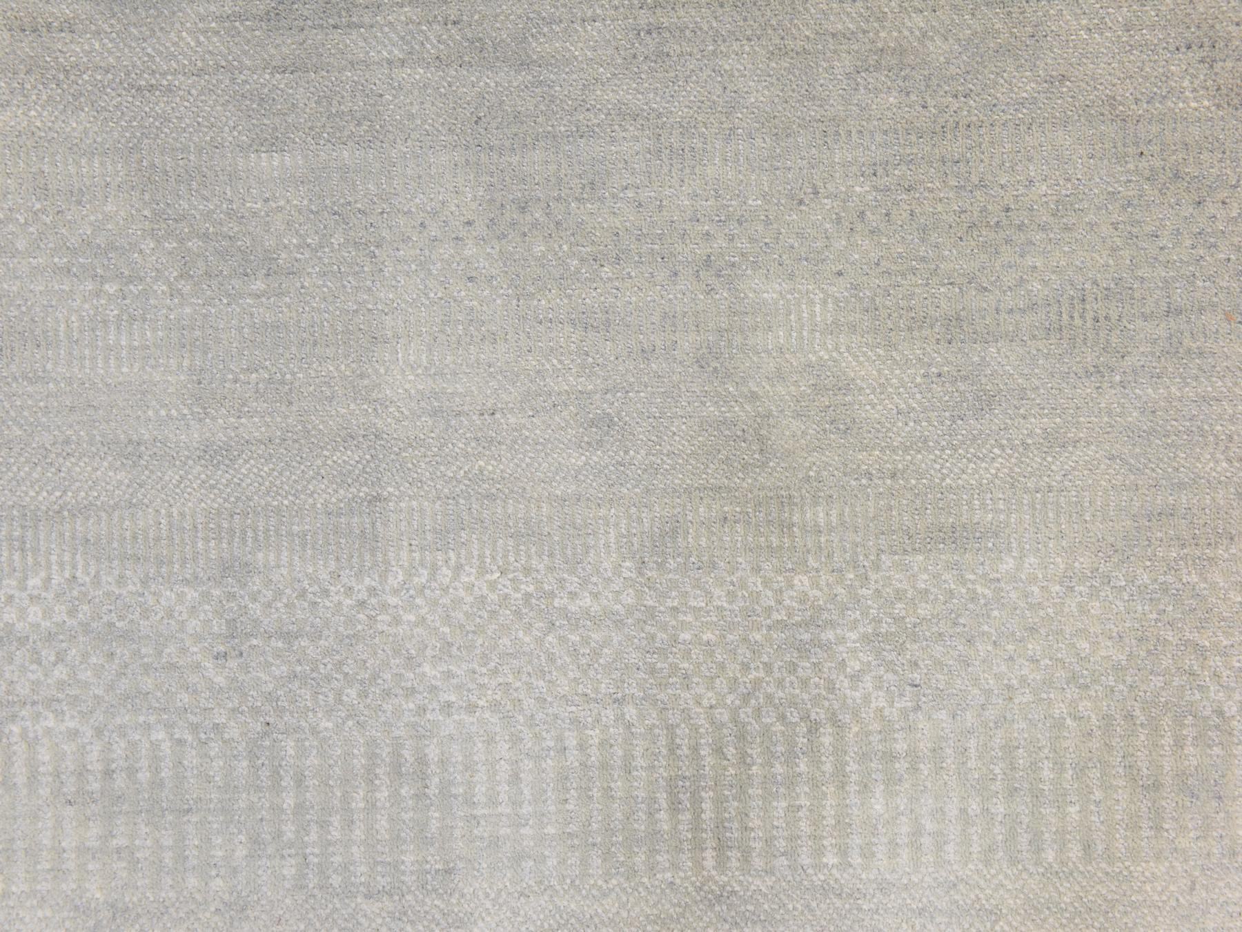 8'x8' Pastel Gray, Modern Grass Design, Tone on Tone, Hand Knotted, Pure Wool, Round, Oriental Rug HR78846 - Image 4