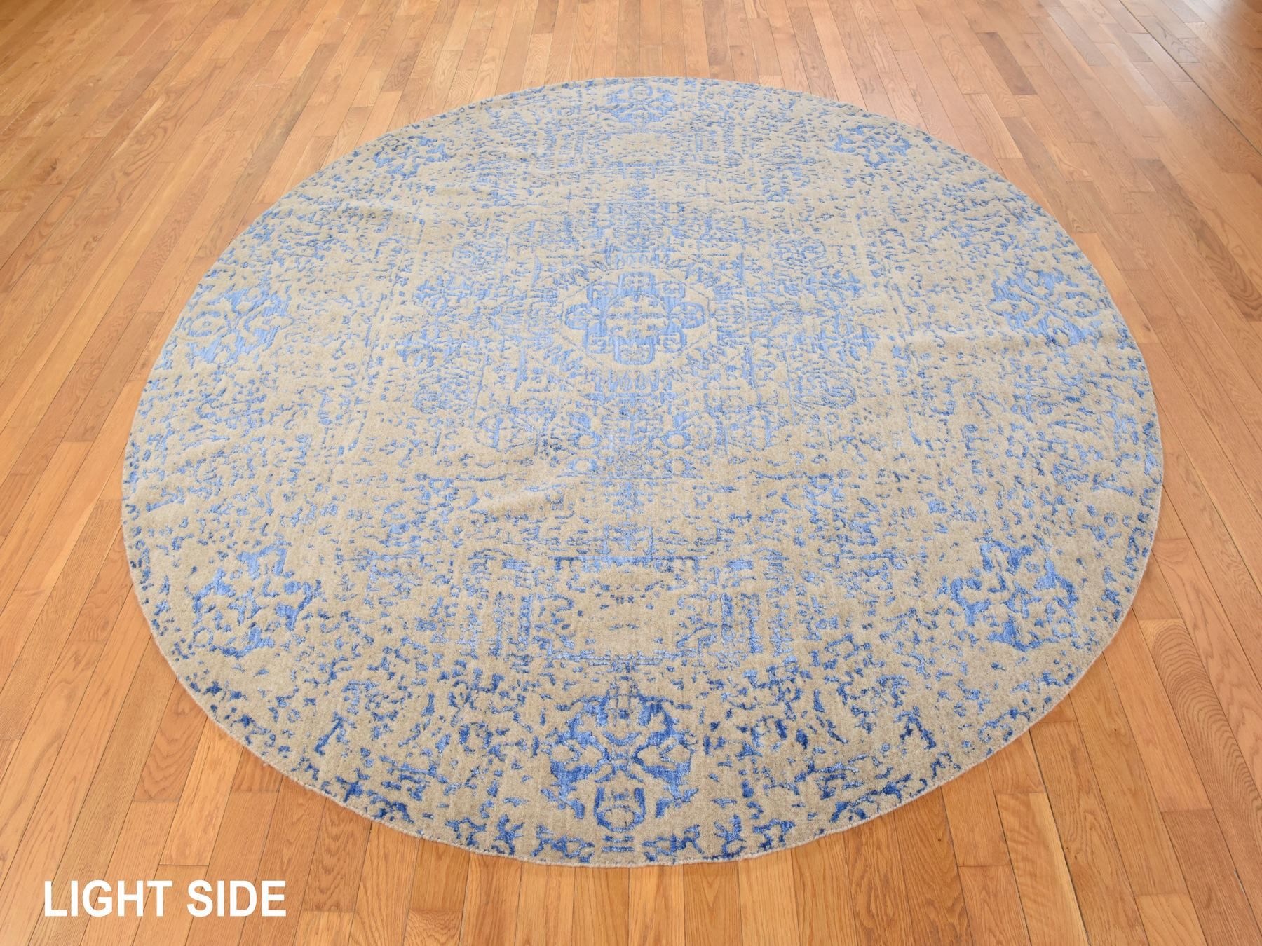 8'x8' Beige with Blue, Mamluk Design, Fine Jacquard Hand Loomed, Tone on Tone, Wool and Silk, Round, Oriental Rug HR78858 - Image 3