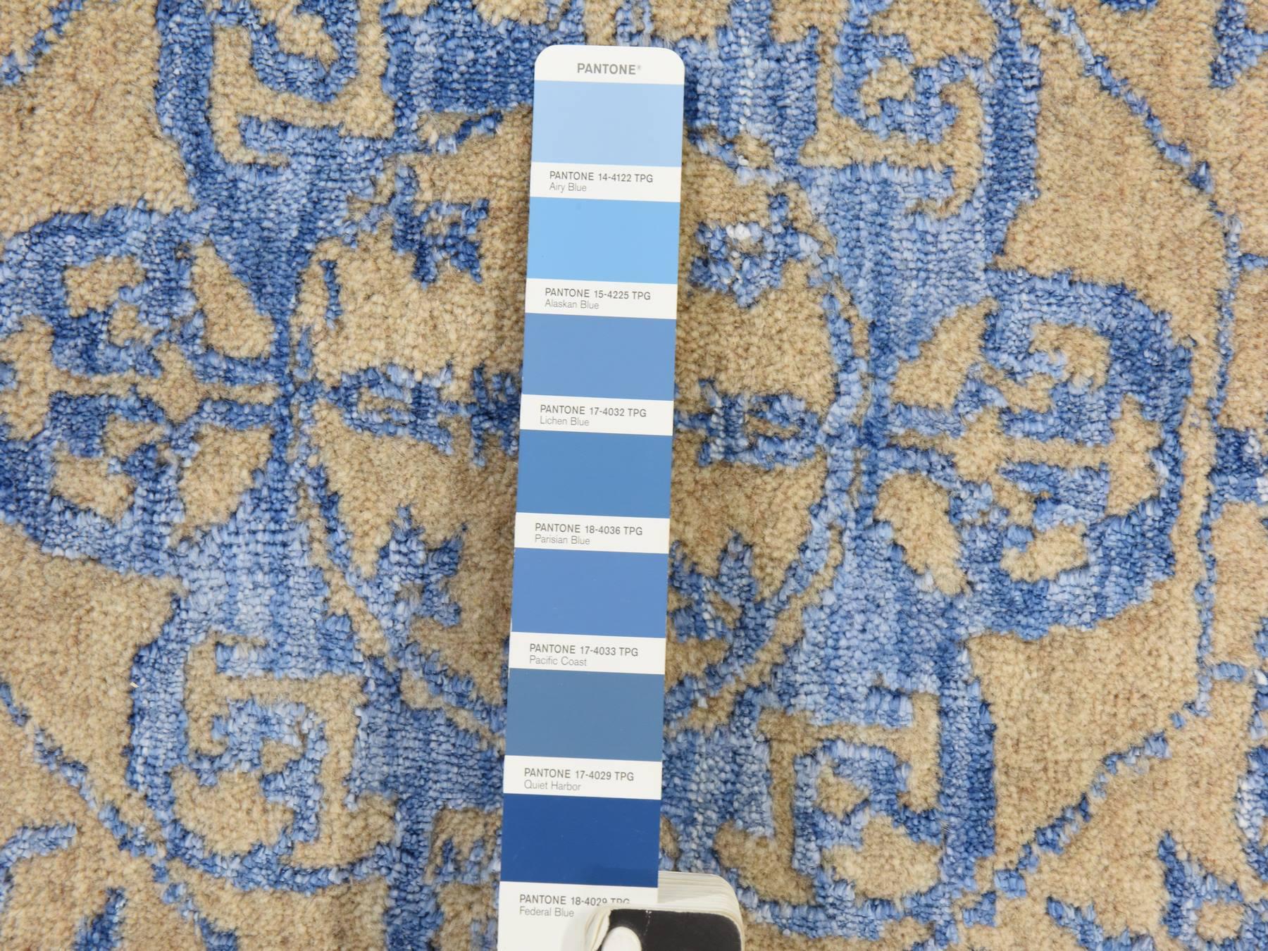 8'x8' Beige with Blue, Mamluk Design, Fine Jacquard Hand Loomed, Tone on Tone, Wool and Silk, Round, Oriental Rug HR78858 - Image 5