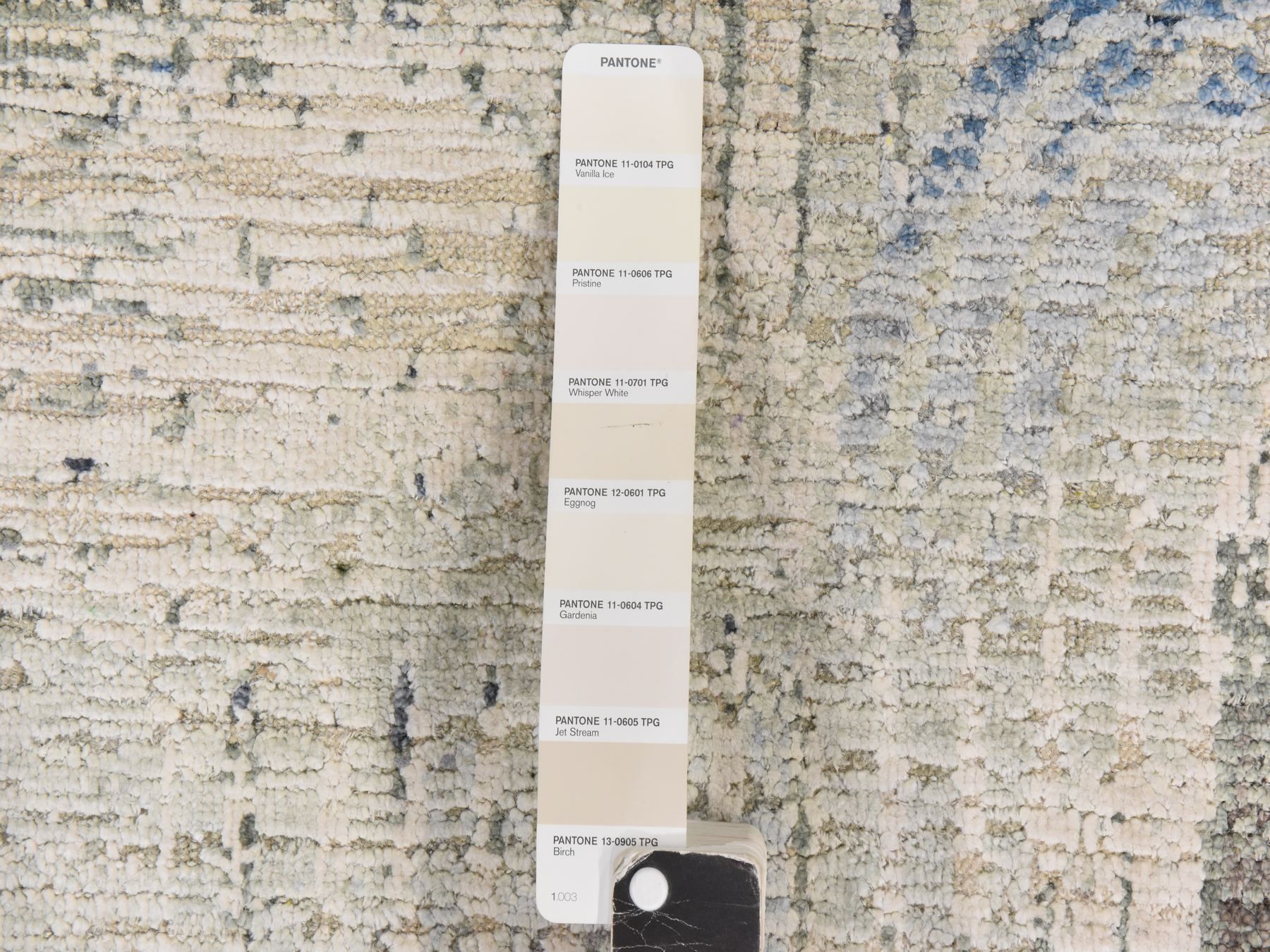 3'1"x5' Whisper White, THE INTERTWINED PASSAGE, Silk with Textured Wool, Hand Knotted, Oriental Rug HR78874 - Image 4