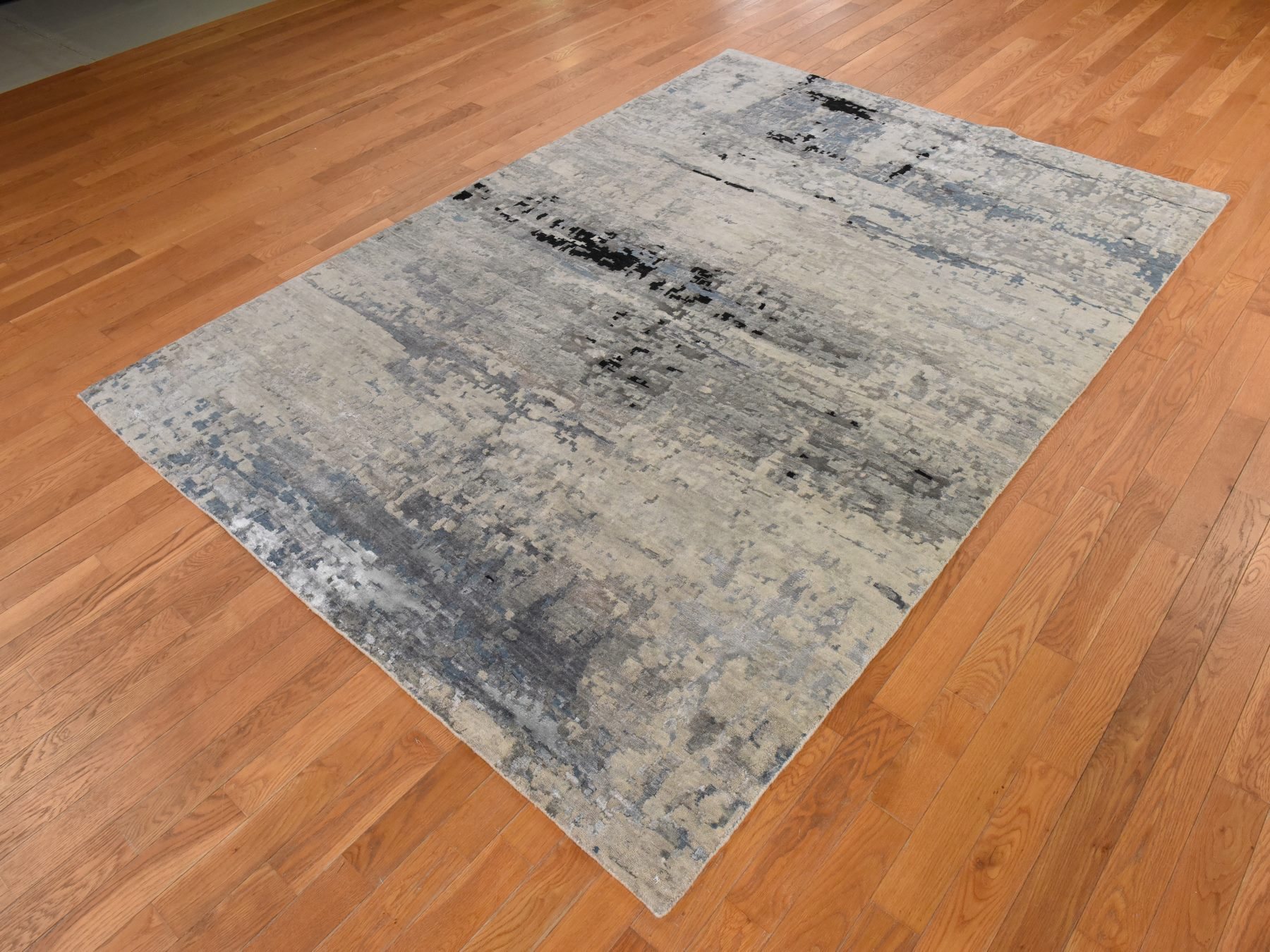 6'3"x8'10" Beige-Gray, Modern Abstract Design, Hand Knotted, Wool & Silk, Hi-Low Pile, Oriental Rug HR78896 - Image 4