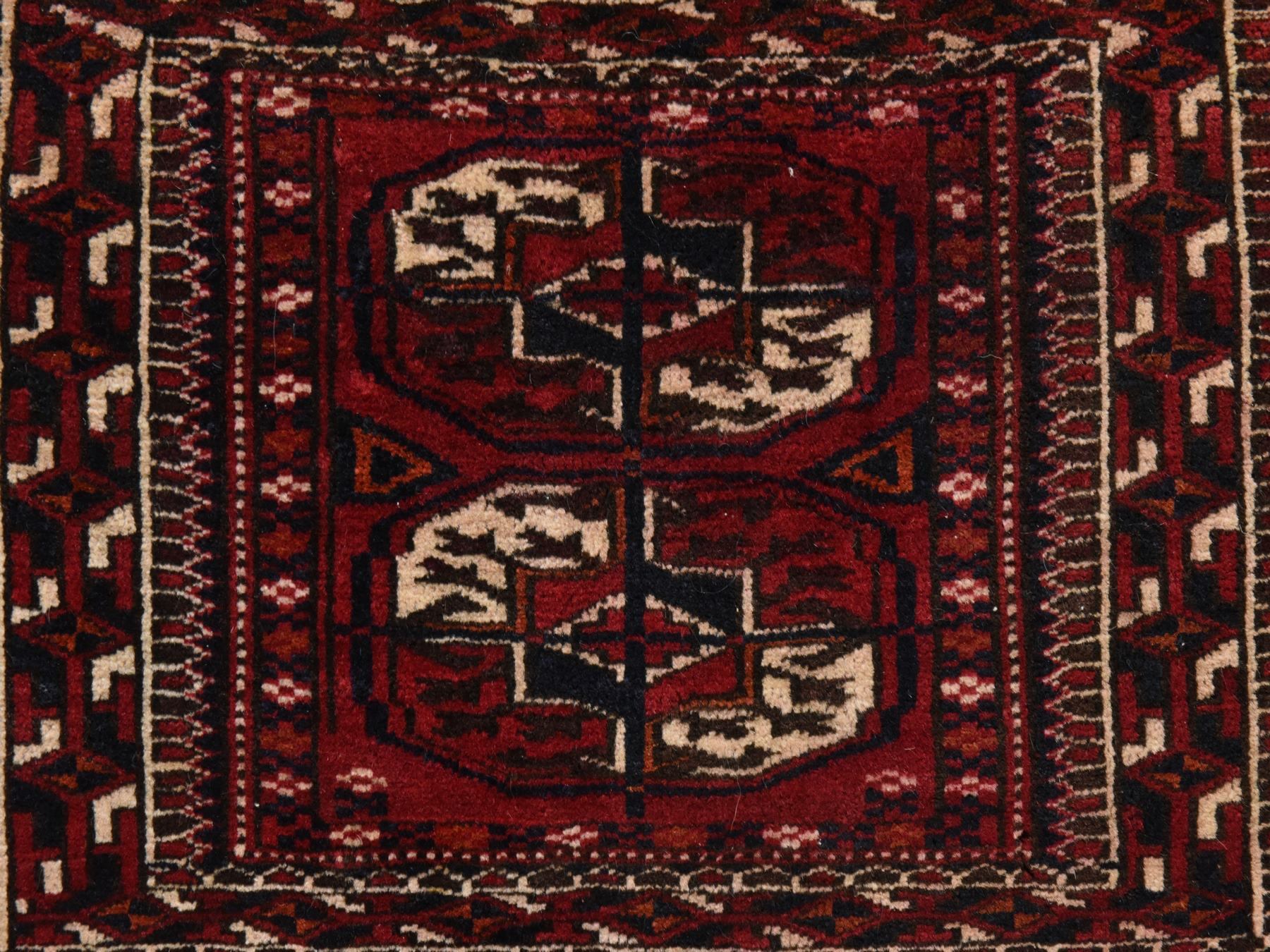 1'6"x2'1"Merlot Red, Antique Tourkaman Bokara Bag Face, Clean, Soft, Sides and Ends Professionally Secured, 100% Wool, Hand Knotted, Mat, Oriental Rug HR78916 - Image 3