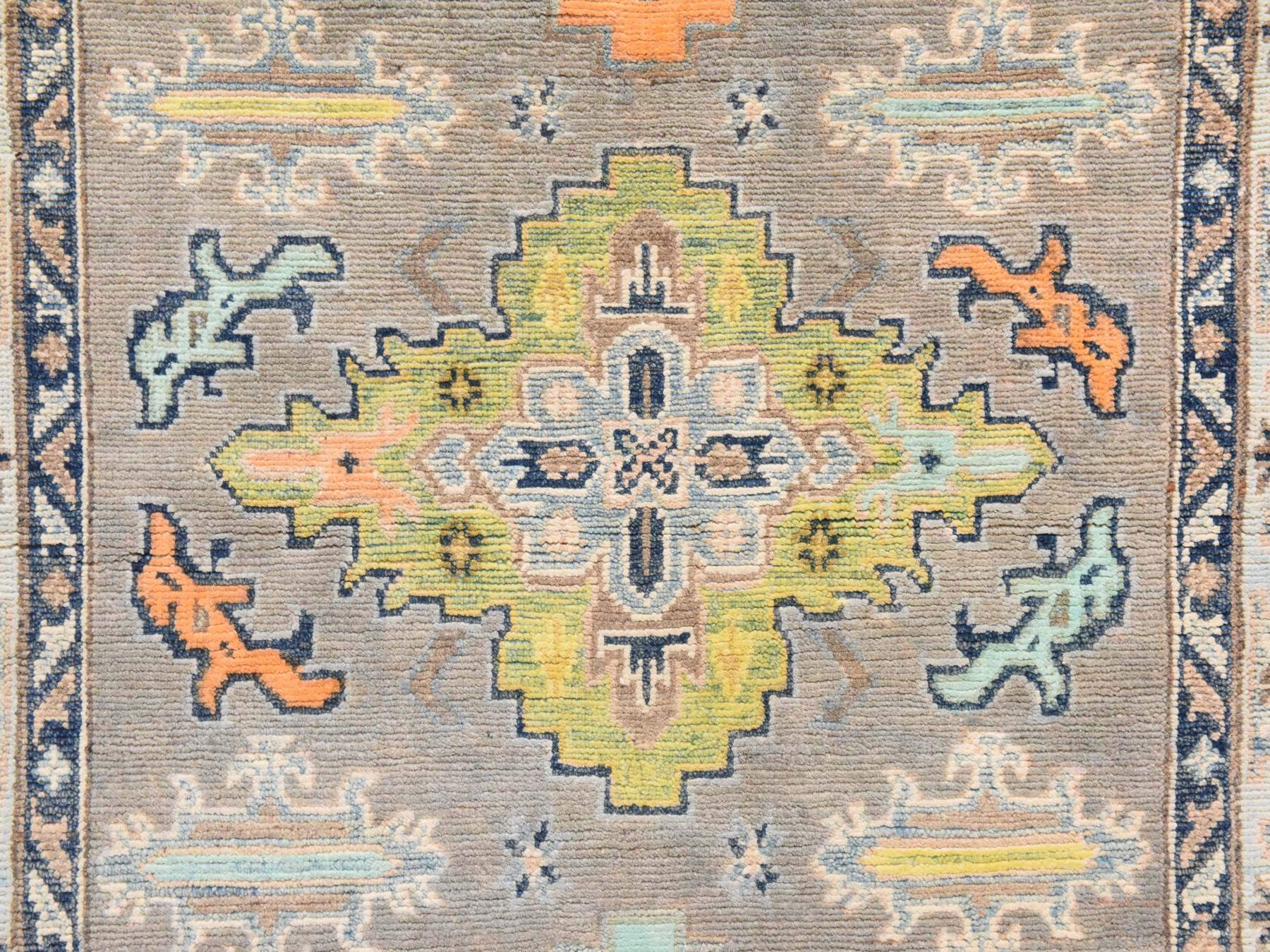 3'3"x5' Stone Gray, Colorful Fusion Kazak with Geometric Design, Pure Wool, Hand Knotted, Oriental Rug HR78918 - Image 3