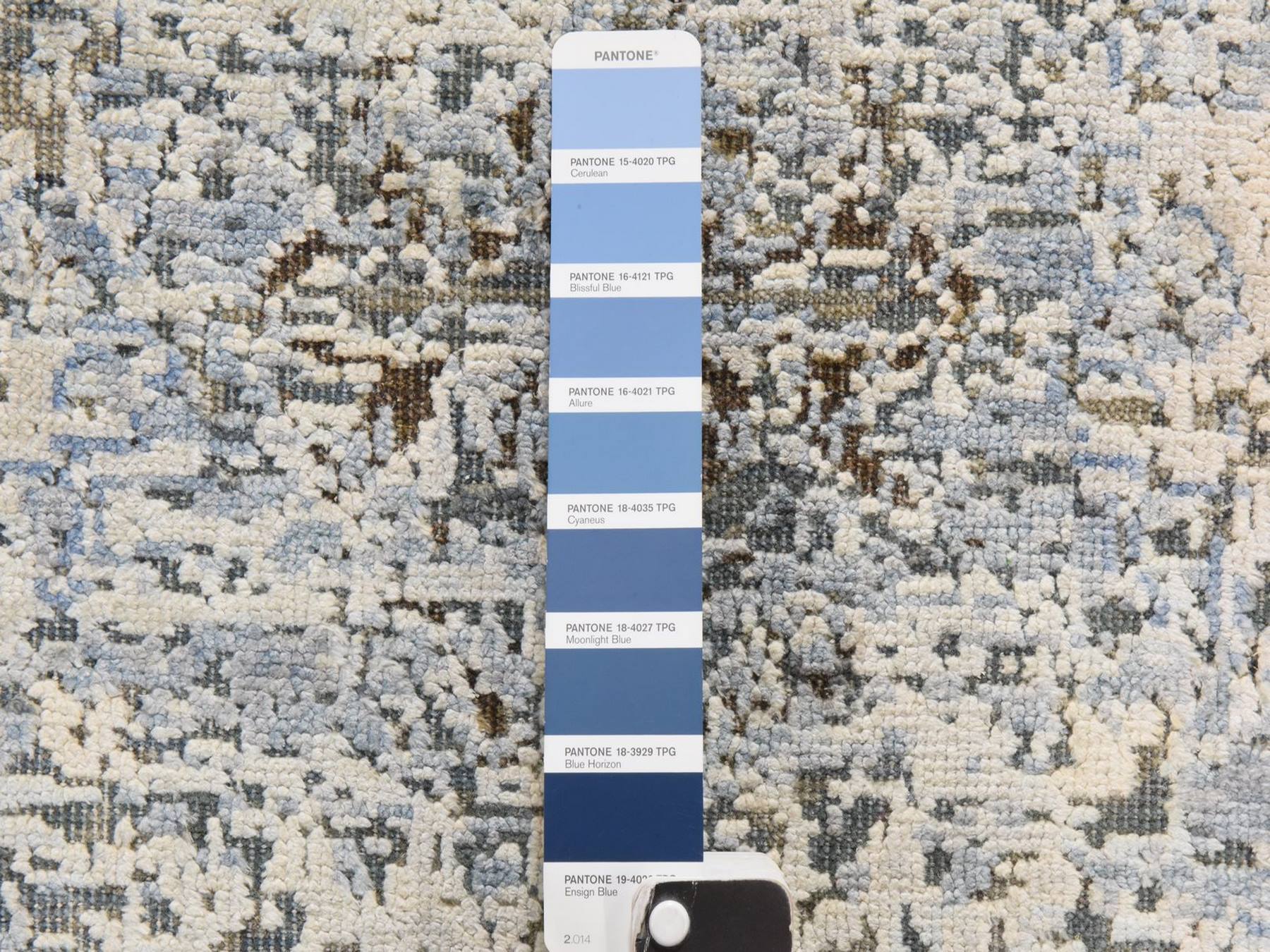 2'5"x8' Ivory and Blue, Oushak Design, Distressed, Pure Silk with Textured Wool, Hand Knotted, Runner, Oriental Rug HR78945 - Image 4