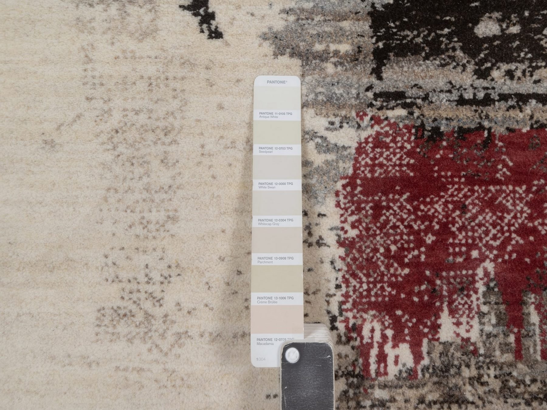 2'9"x5'3" Parchment White, Modern, Lori Buft Gabbeh with Avant Garde Design, Soft Pile, Thick and Plush, Pure Wool, Hand Knotted, Oriental Rug HR92630 - Image 4