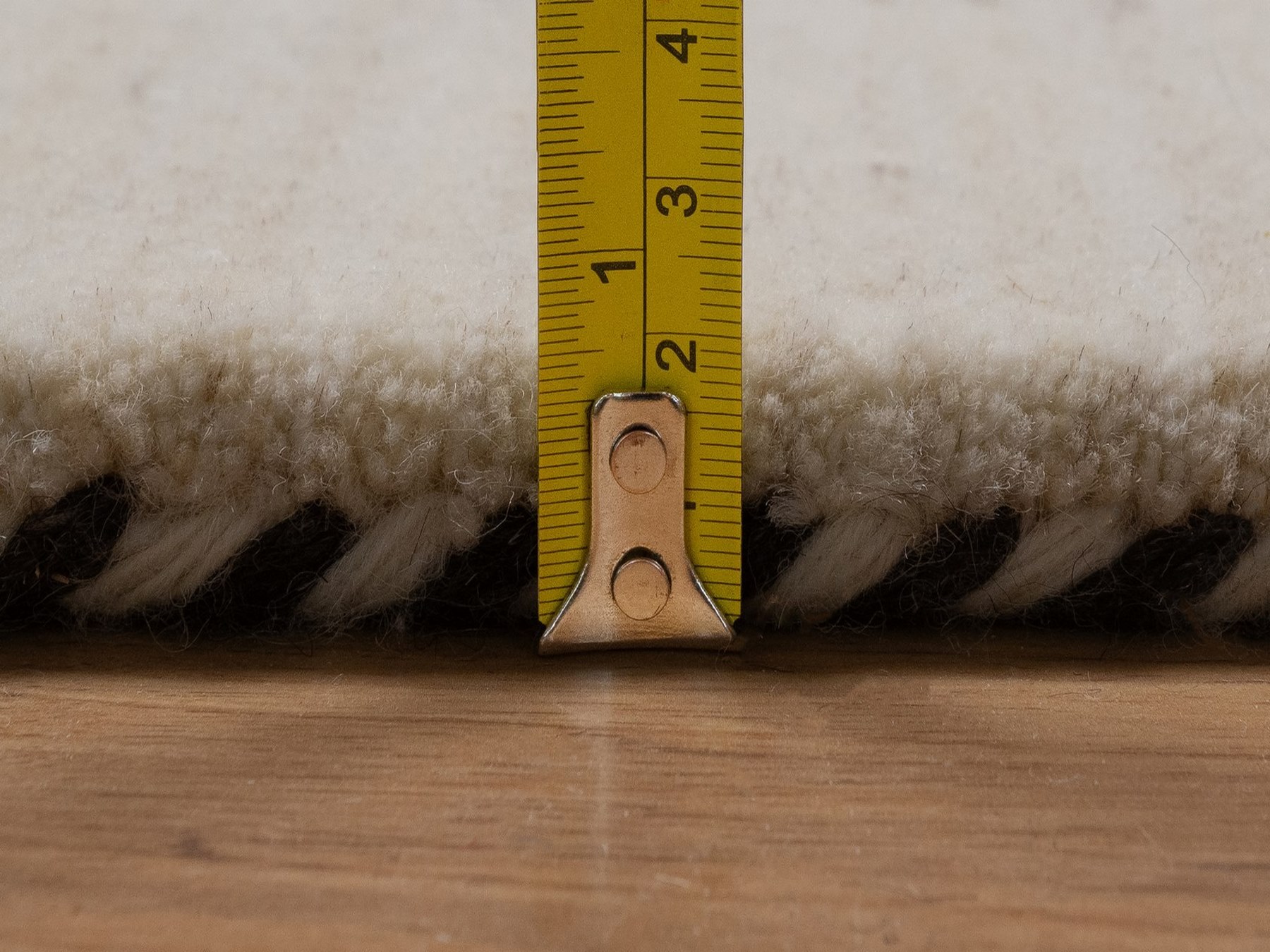 2'9"x5'3" Parchment White, Modern, Lori Buft Gabbeh with Avant Garde Design, Soft Pile, Thick and Plush, Pure Wool, Hand Knotted, Oriental Rug HR92630 - Image 7
