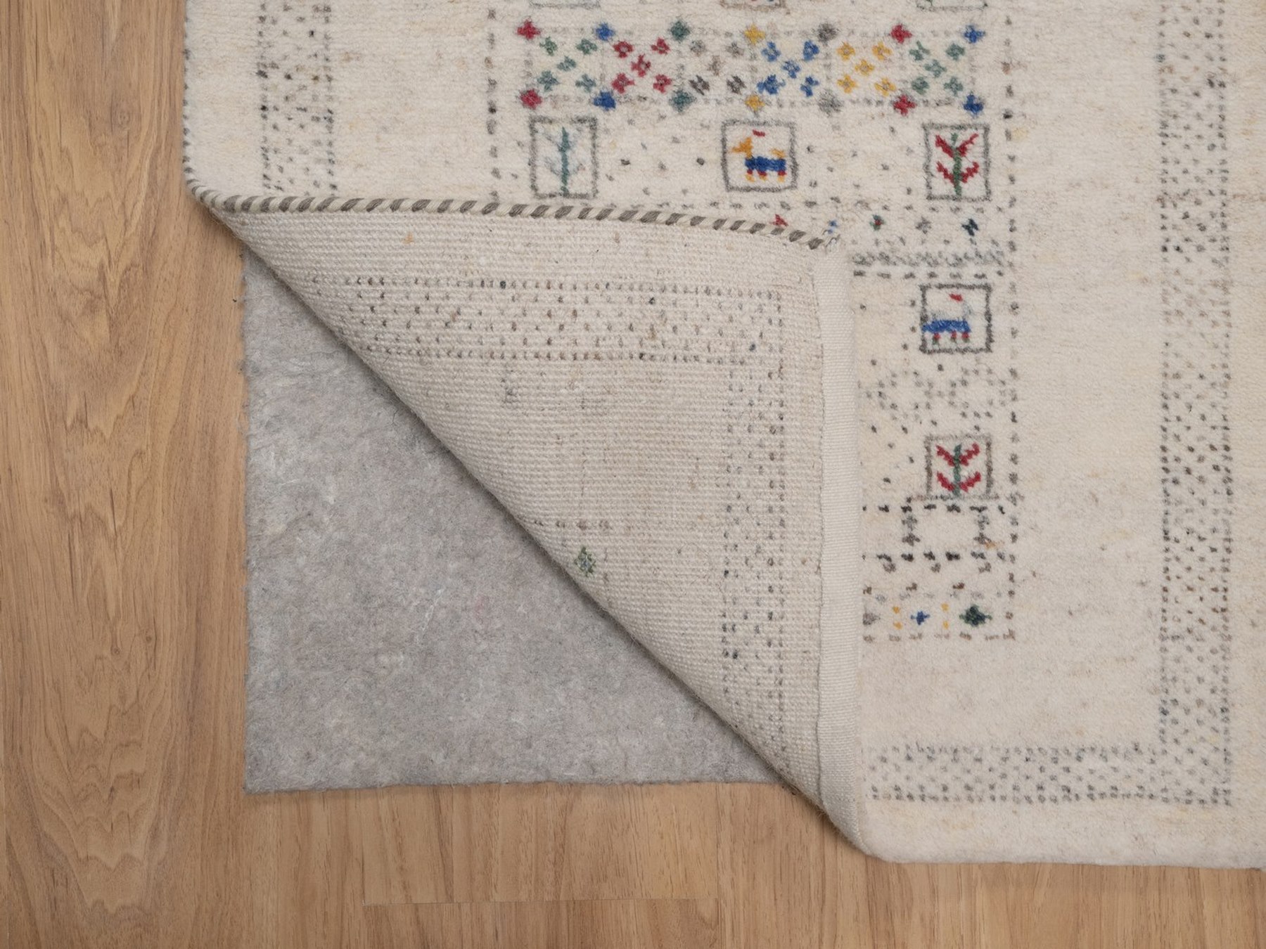 2'x3' Parchment White, Modern, Lori Buft Gabbeh with Small Animal Figurines, Soft Wool, Hand Knotted, Thick and Plush, Mat, Sample, Oriental Rug HR92634 - Image 3