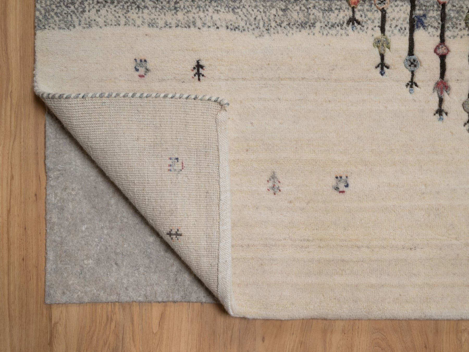 9'10"x13' Dove Gray, Modern, Lori Buft Gabbeh with Scenery Design, Small Animal Figurines, Hand Knotted, Soft Pile, Thick and Plush, Pure Wool, Oriental Rug HR92659 - Image 4