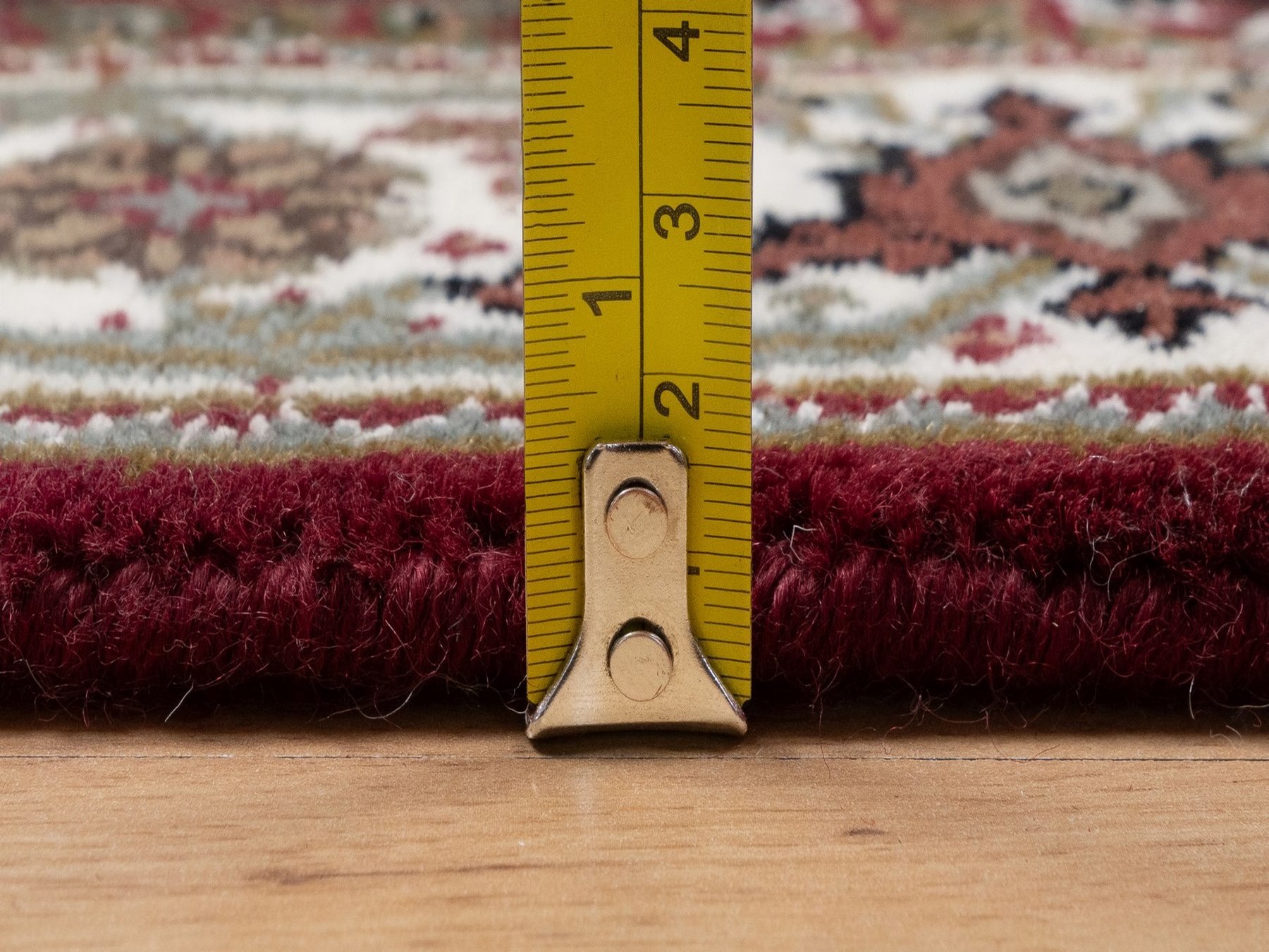 2'5"x4'9" Rhubarb Red, Hand Knotted, Tabriz Mahi with Fish Medallion Design, 100% Wool, 175 KPSI, Oriental Rug HR92664 - Image 7
