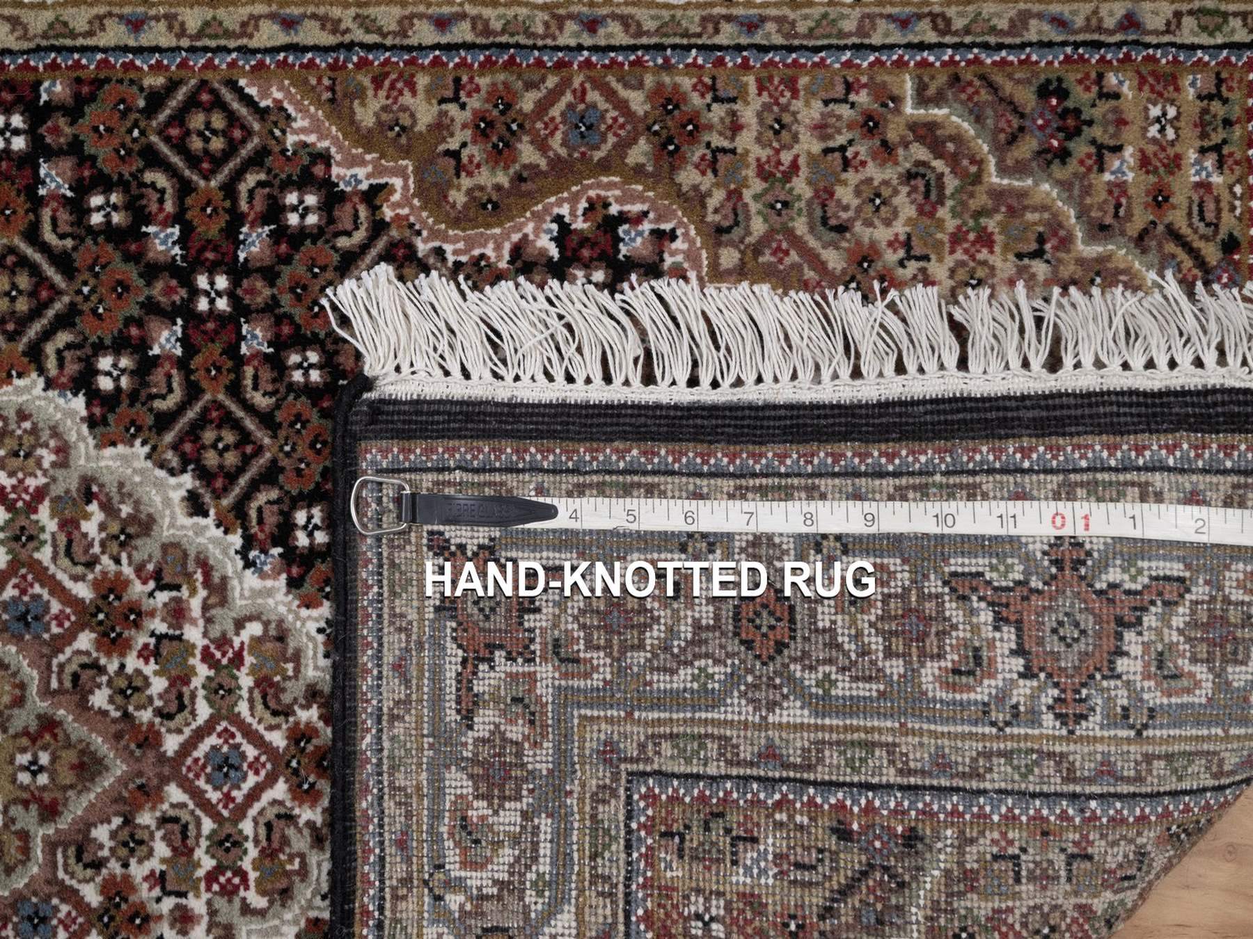 2'9"x5'3" Midnight Black, Hand Knotted, Tabriz Mahi with Fish Medallion Design, 100% Wool, 175 KPSI, Oriental Rug HR92672 - Image 8