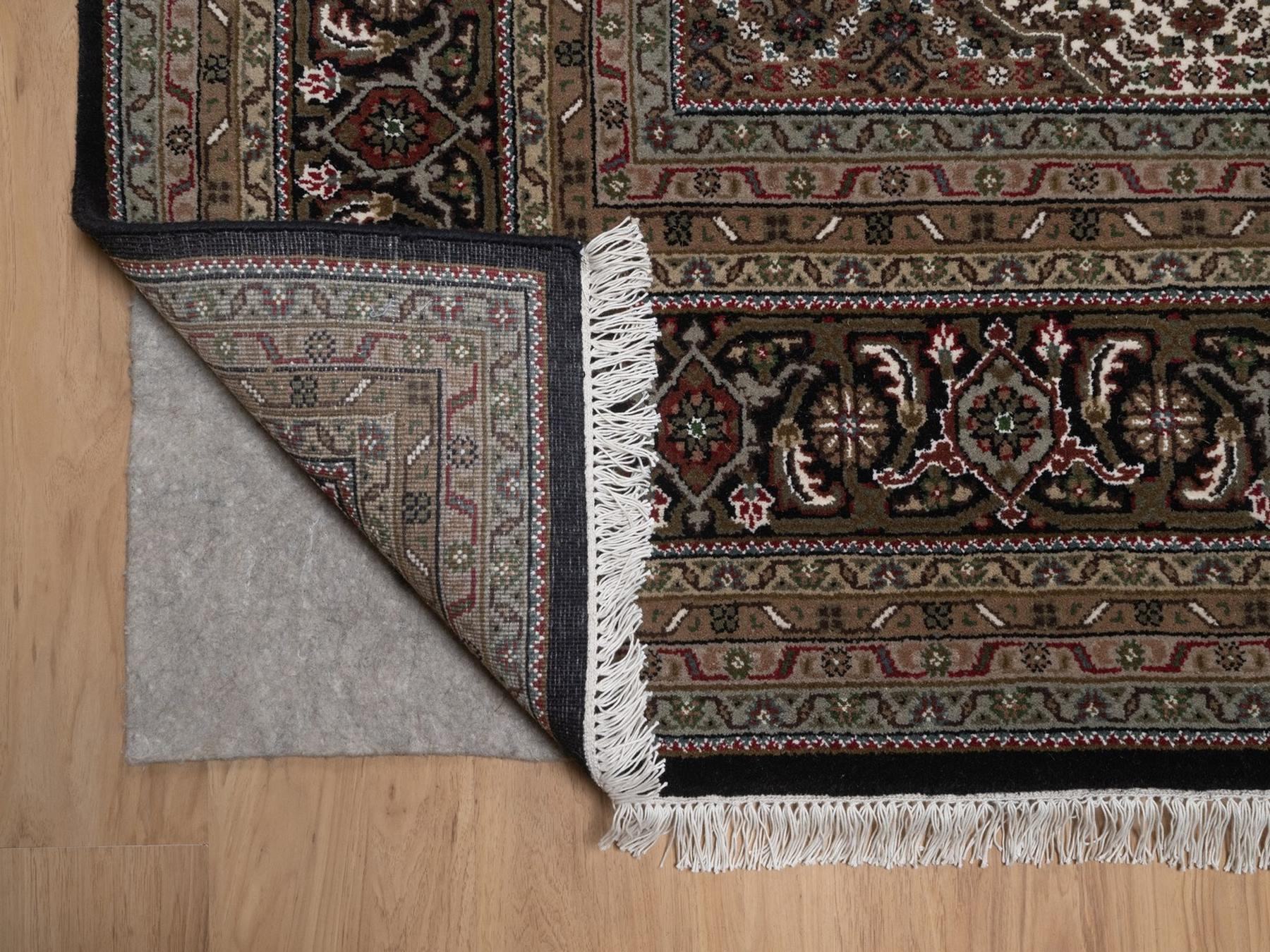 9'x12' Midnight Black, Hand Knotted, Tabriz Mahi with Fish Medallion Design, 100% Wool, 175 KPSI, Oriental Rug HR92700 - Image 4