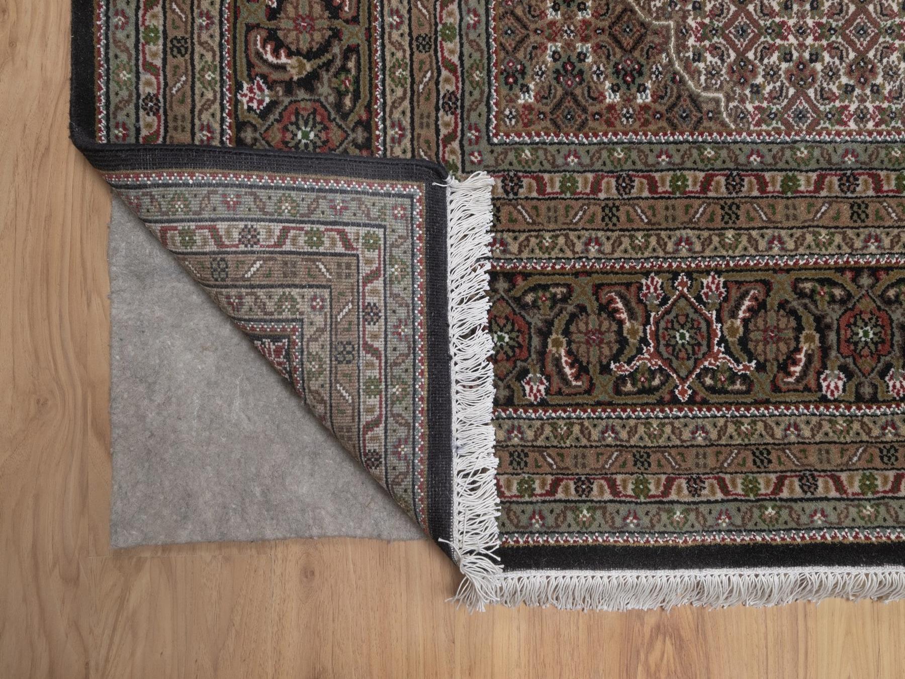 8'x10' Midnight Black, Tabriz Mahi with Fish Medallion Design, Hand Knotted, 100% Wool, 175 KPSI, Oriental Rug HR92703 - Image 4