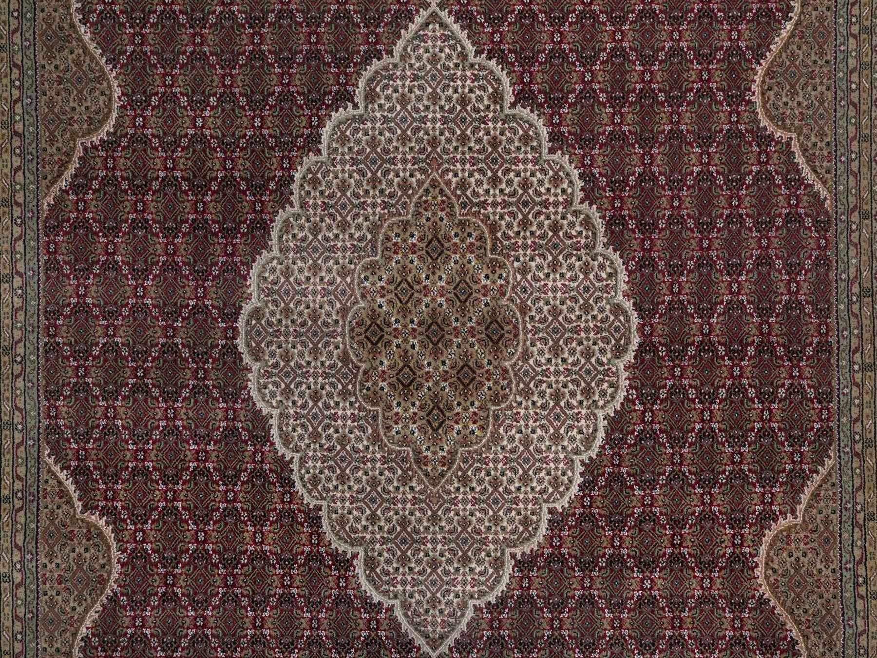 9'x12'2" Rhubarb Red, Tabriz Mahi with Fish Medallion Design, 100% Wool, Hand Knotted, 175 KPSI, Oriental Rug HR92704 - Image 8