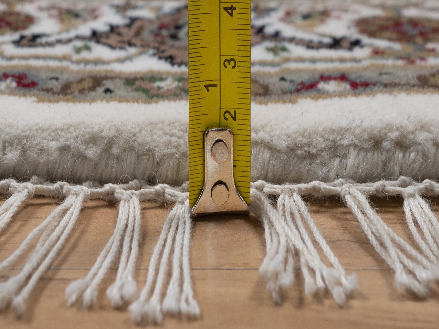 3'4"x3'4" Pearl White, Tabriz Mahi with Fish Medallion Design, 100% Wool, Hand Knotted, 175 KPSI, Round, Oriental Rug HR92706 - Image 7