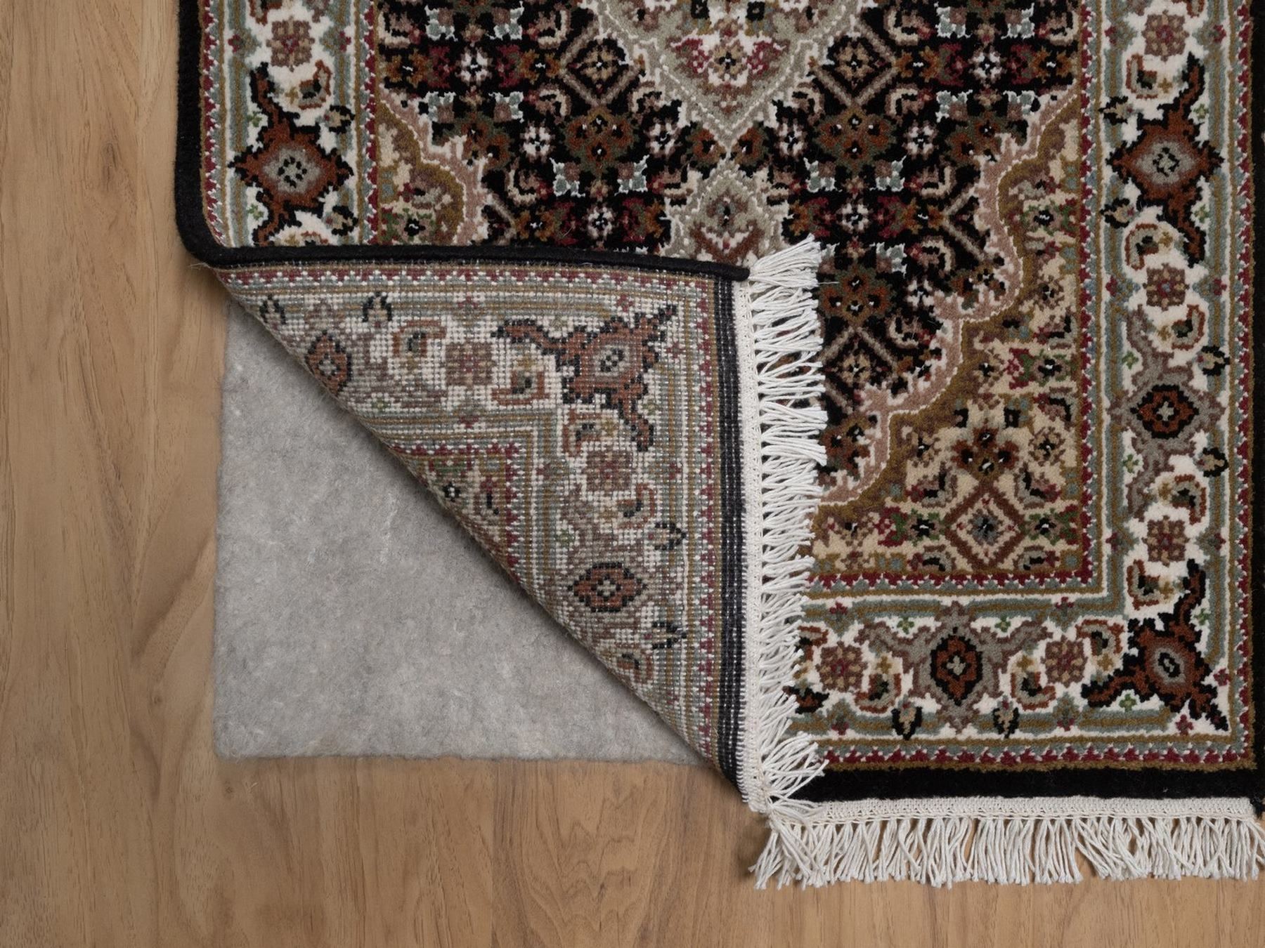 2'x3' Midnight Black, Tabriz Mahi with Fish Medallion Design, 175 KPSI, Hand Knotted, 100% Wool, Sample, Mat, Oriental Rug HR92715 - Image 3