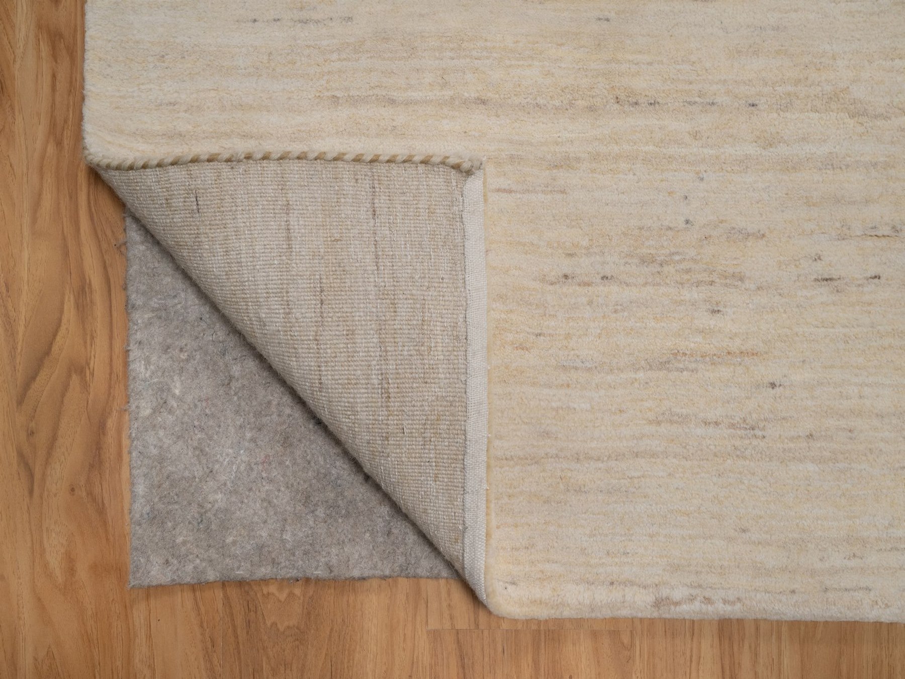 3'x5'2" Linen White, Modern, Plain Design, Lori Buft Gabbeh, Thick and Plush, Hand Knotted, Undyed Natural Wool, Oriental Rug HR92730 - Image 3