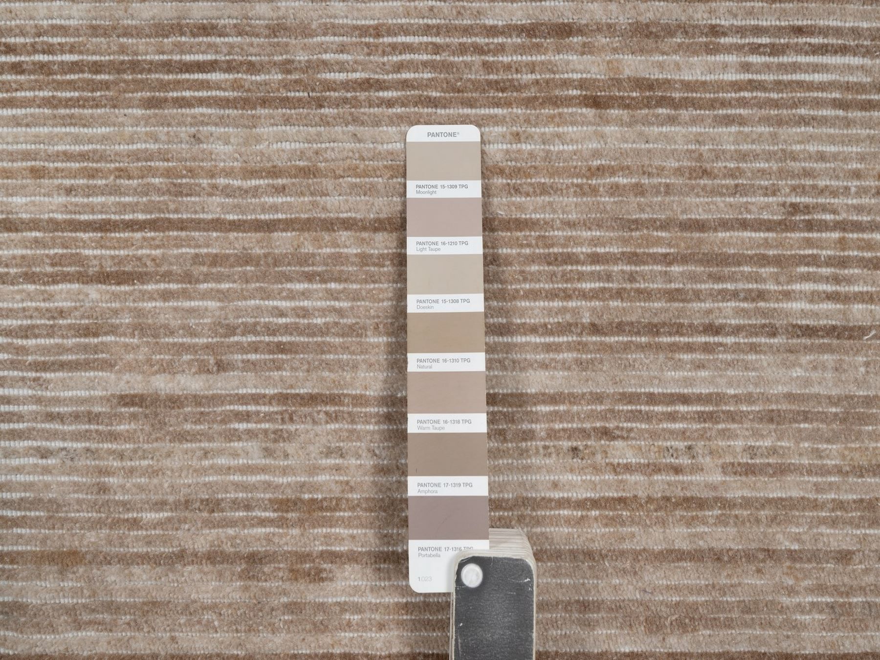 2'x3' Coconut Brown, Variegated Textured Modern Design, Indoor, Outdoor, Hand Loomed, Thick and Plush, Mat, Sample, Oriental Rug HR92735 - Image 4