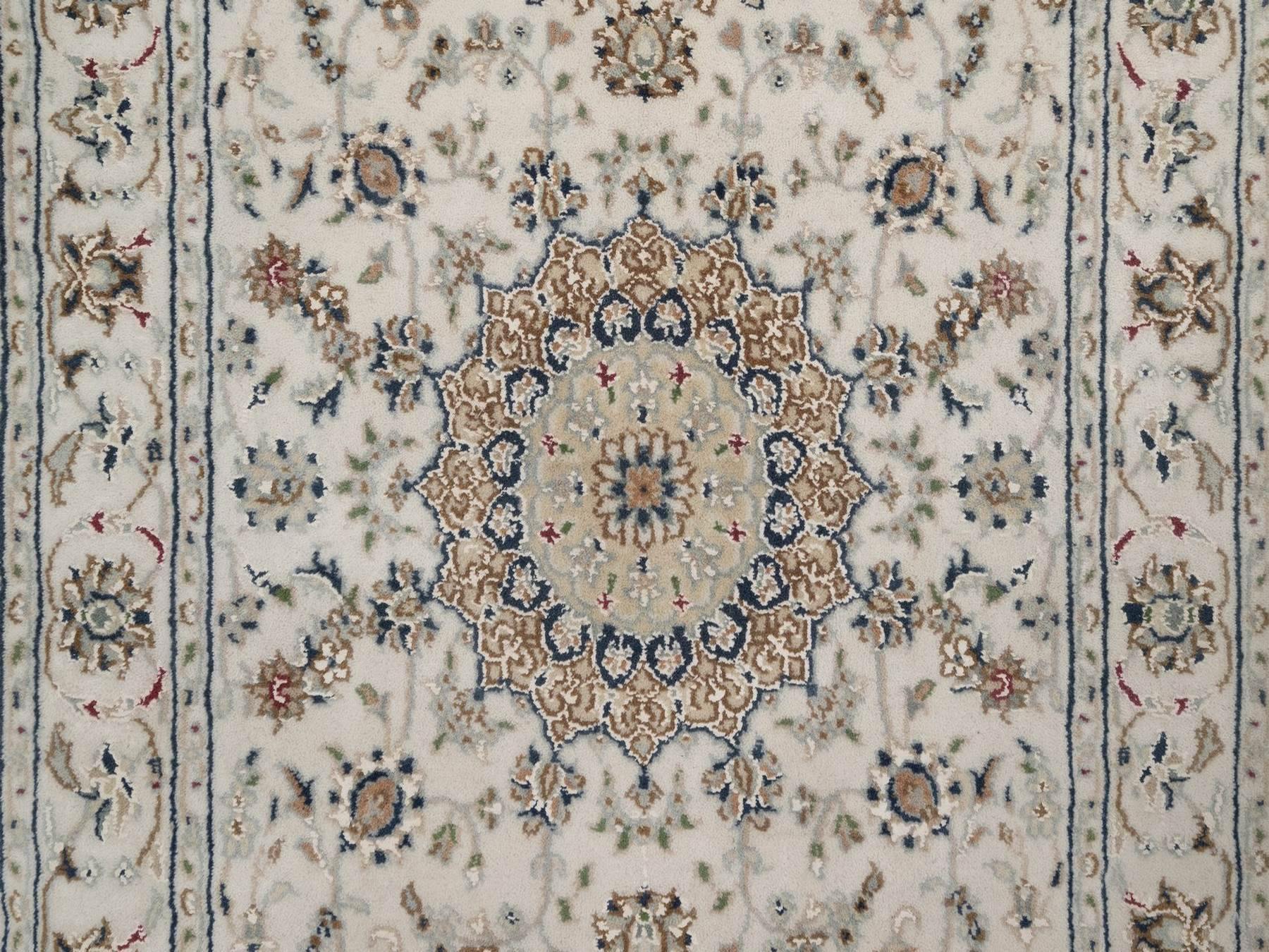 2'7"x12'2" Pearl White, Nain with Flower Medallions Design, Hand Knotted, Wool and Silk, 250 KPSI, Soft Pile, Runner, Oriental Rug HR92742 - Image 5