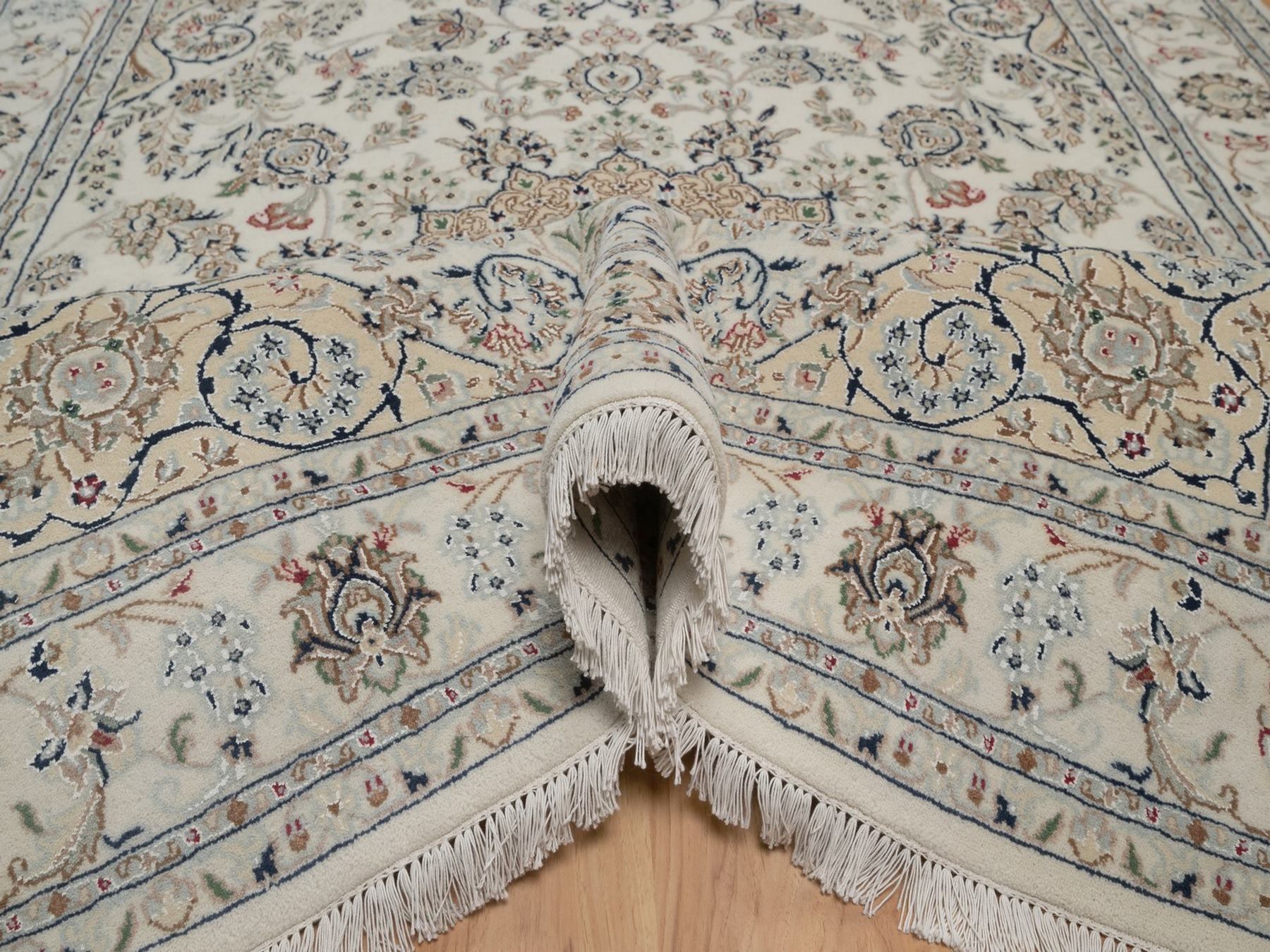 6'x9' Pearl White, Hand Knotted, Nain with Flower Medallion Design, Wool and Silk, 250 KPSI, Soft Pile, Oriental Rug HR92745 - Image 5