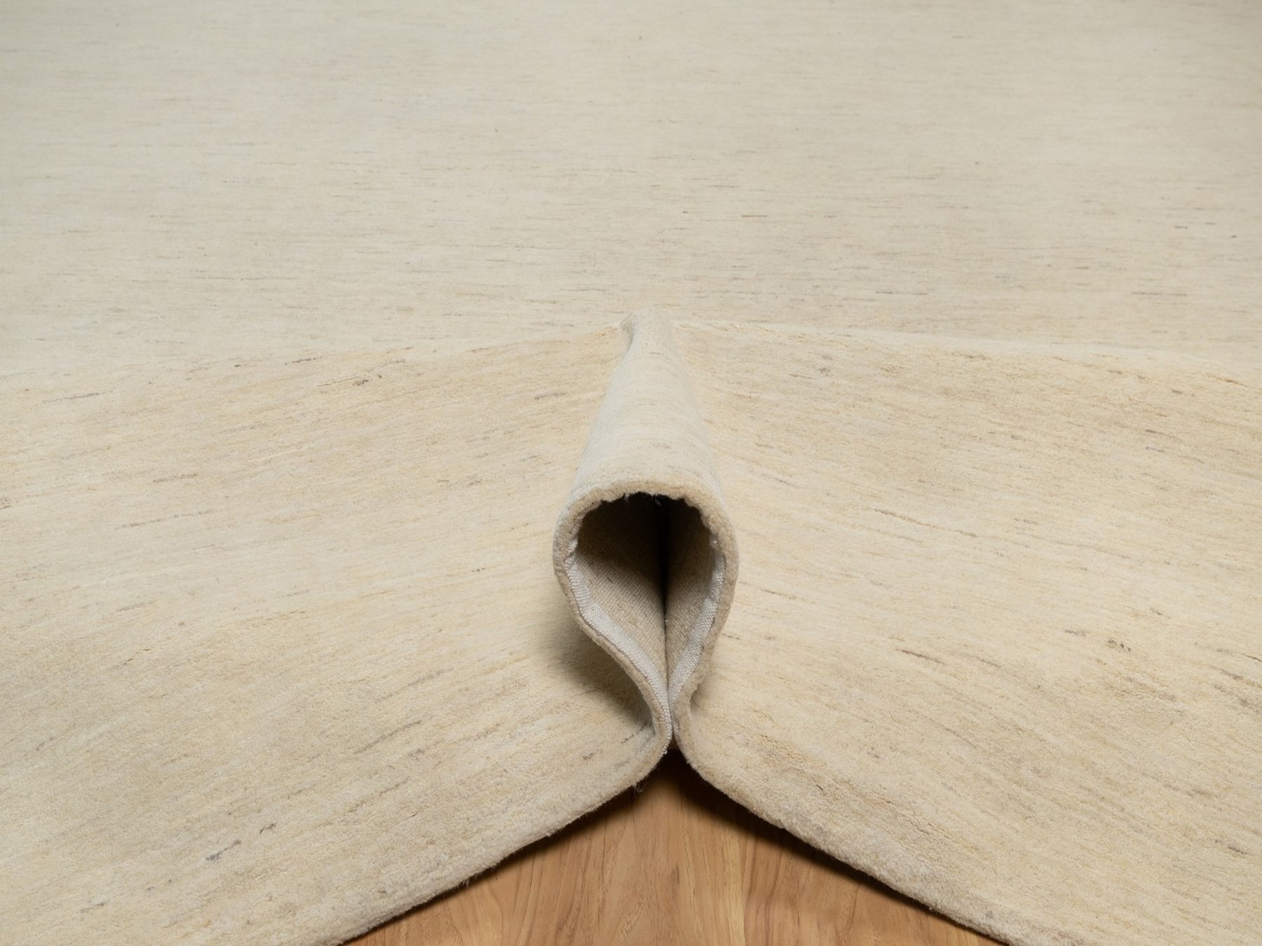 13'3"x13'3" Linen White, Modern, Plain Design, Lori Buft Gabbeh, Hand Knotted, Undyed Natural Wool, Thick and Plush, Square, Oriental Rug HR92749 - Image 5