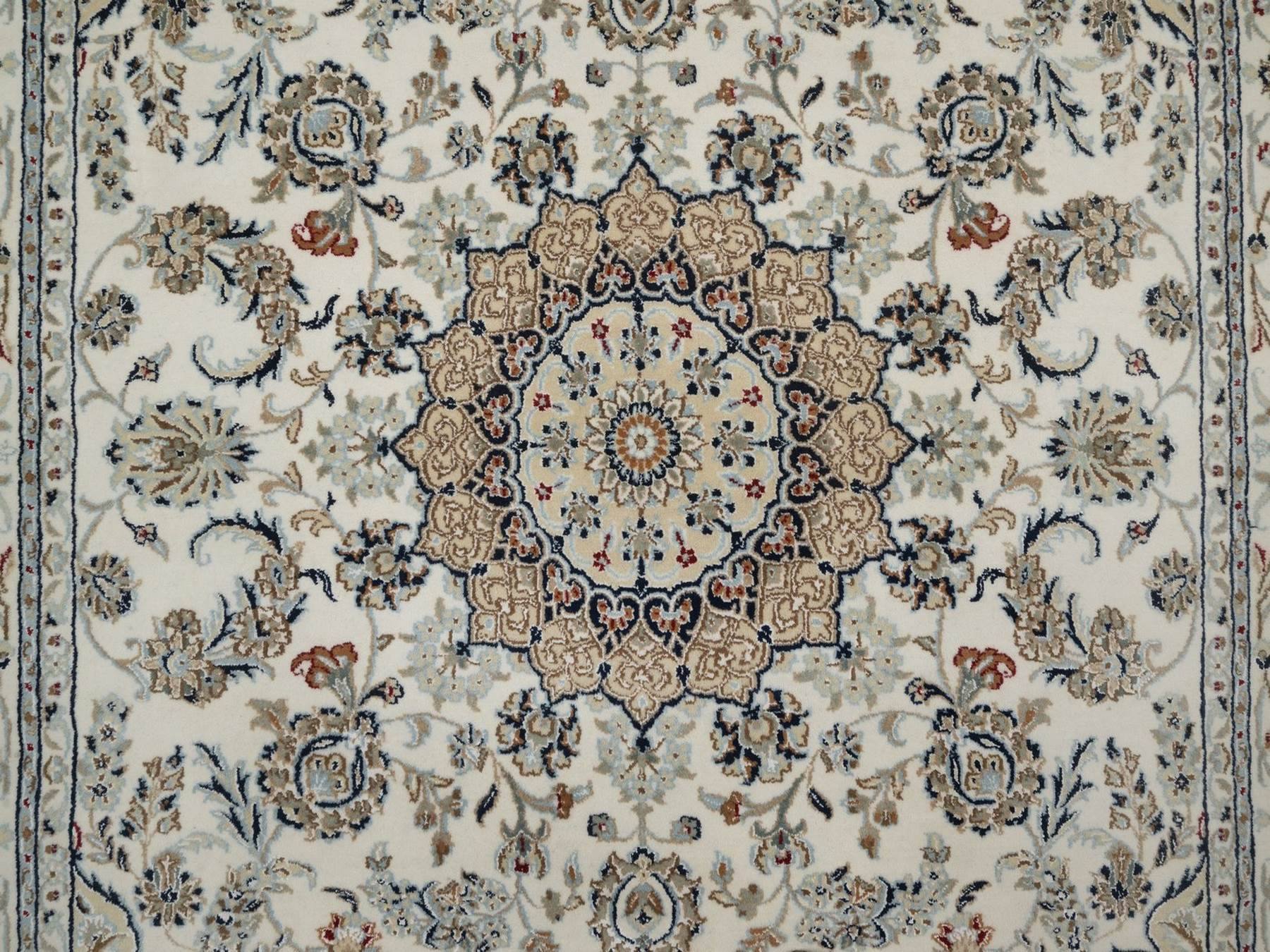 6'2"x9' Pearl White, Hand Knotted, Nain with Flower Medallion Design, Wool and Silk, 250 KPSI, Soft Pile, Oriental Rug HR92750 - Image 8