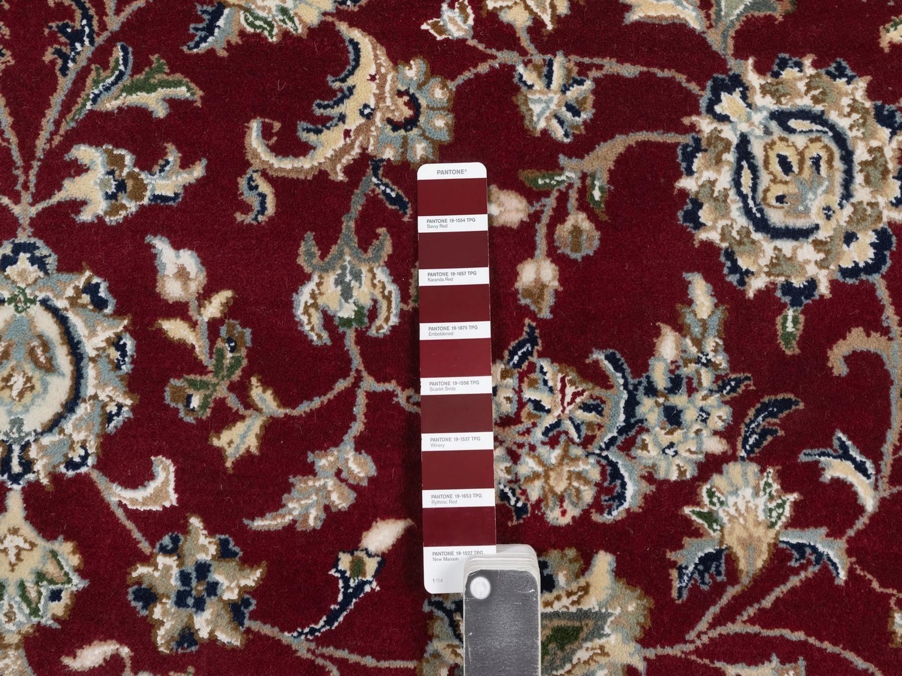 8'x10' Savvy Red, Nain with All Over Flower Pattern, 250 KPSI, Hand Knotted, Wool and Silk, Soft Pile, Oriental Rug HR92752 - Image 7