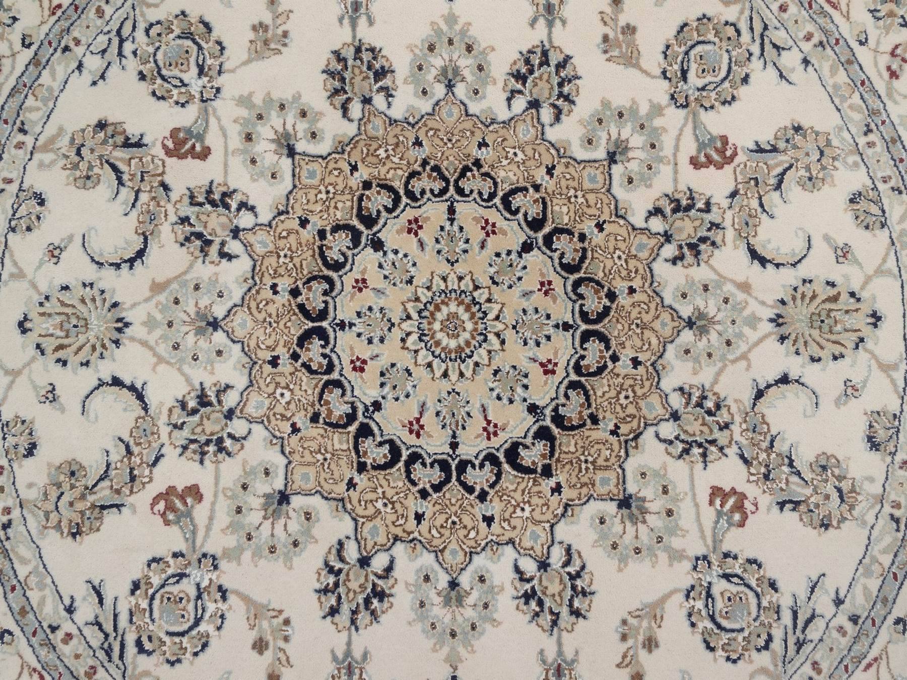 6'x6' Pearl White, Nain with Flower Medallion Design, Wool and Silk, 250 KPSI, Soft Pile, Hand Knotted, Round, Oriental Rug HR92756 - Image 5