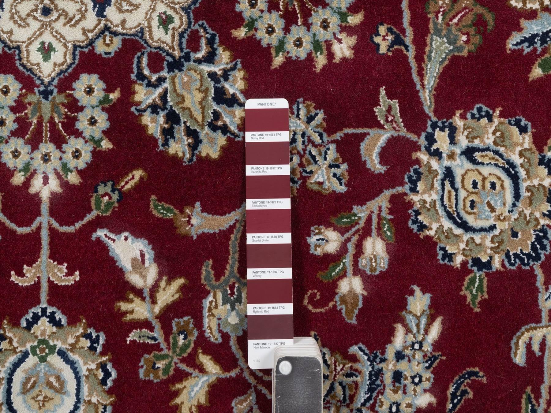 8'x8' Rhubarb Red, 250 KPSI, Nain with Flower Medallion Design, Hand Knotted, Wool and Silk, Soft Pile, Round, Oriental Rug HR92759 - Image 7