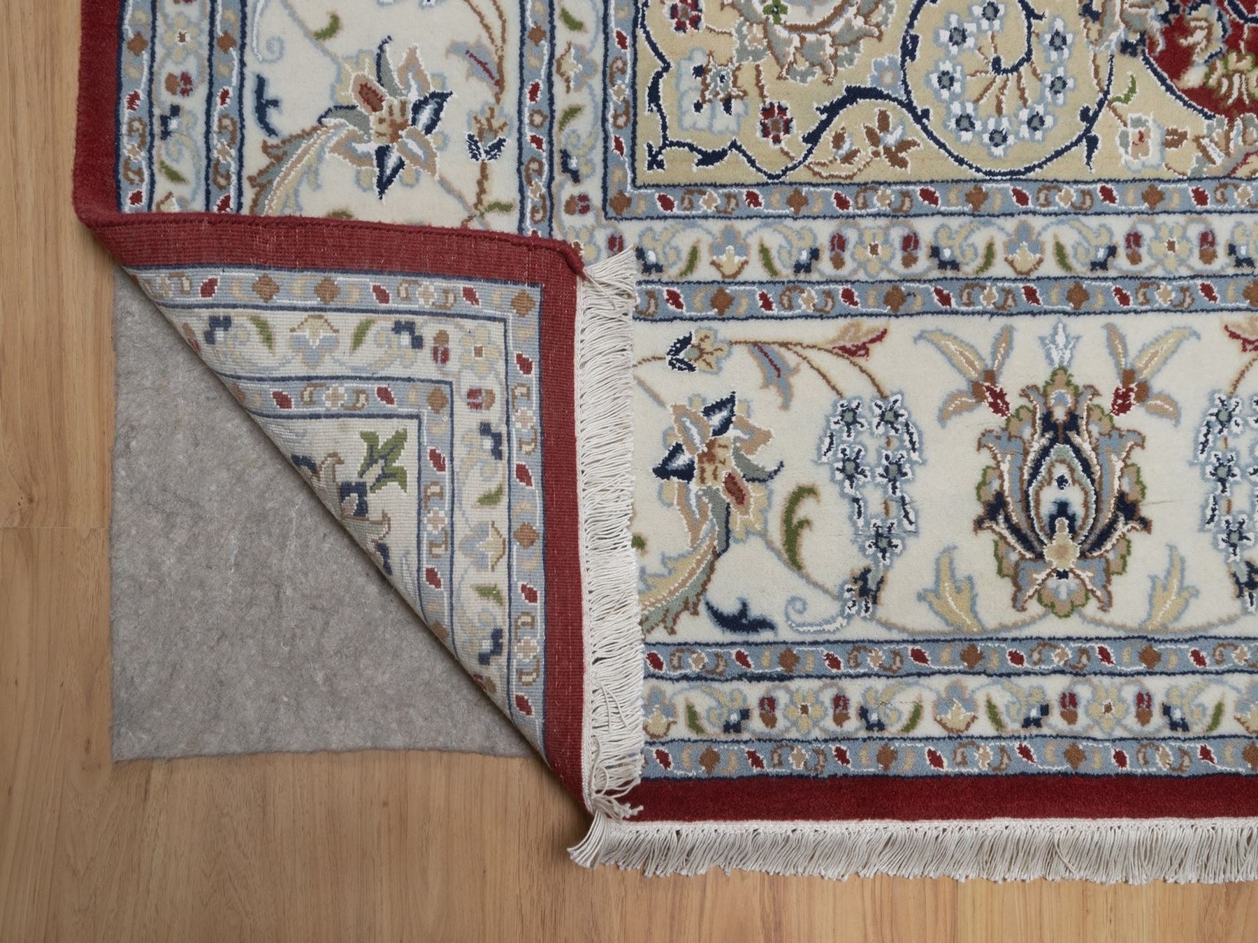 7'10"x10'1" Rhubarb Red, Nain with Flower Medallion Design, Hand Knotted, 250 KPSI, Wool and Silk, Soft Pile, Oriental Rug HR92762 - Image 4