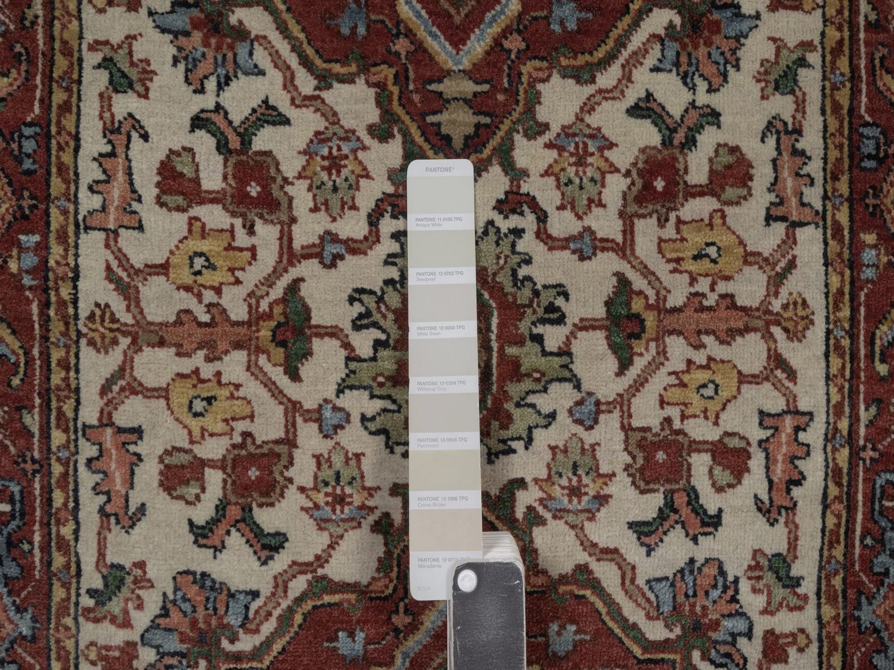 2'6"x8' Chiffon White, Antiqued Fine Heriz Re-Creation, Medallions Design, Hand Knotted, Hand Spun New Zealand Wool, Soft Pile, Vegetable Dyes, Runner, Oriental Rug HR92767 - Image 4