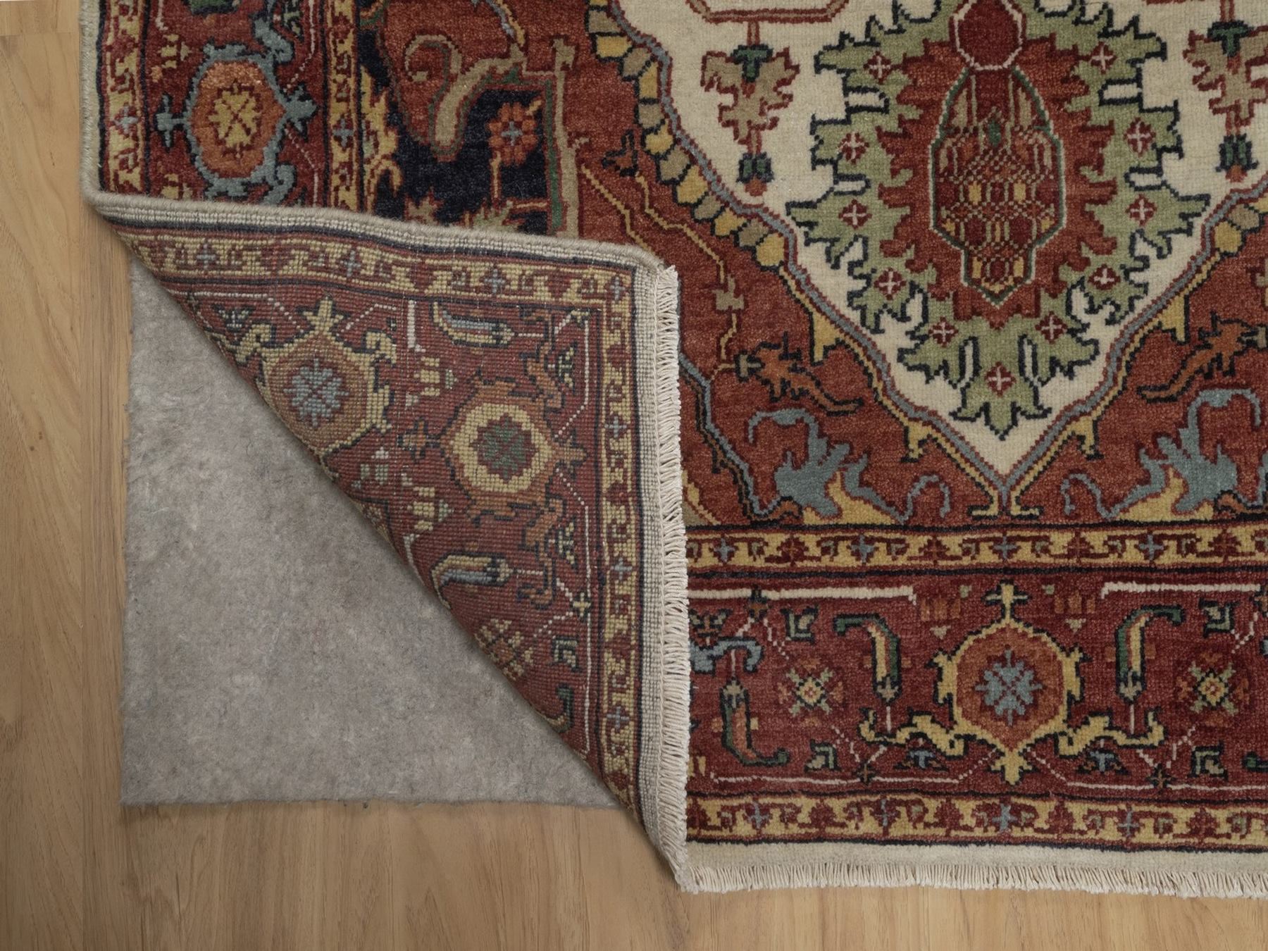 4'x6' Chiffon White, Antiqued Fine Heriz Re-Creation, Medallion Design, Hand Spun New Zealand Wool, Hand Knotted, Soft Pile, Vegetable Dyes, Oriental Rug HR92797 - Image 3