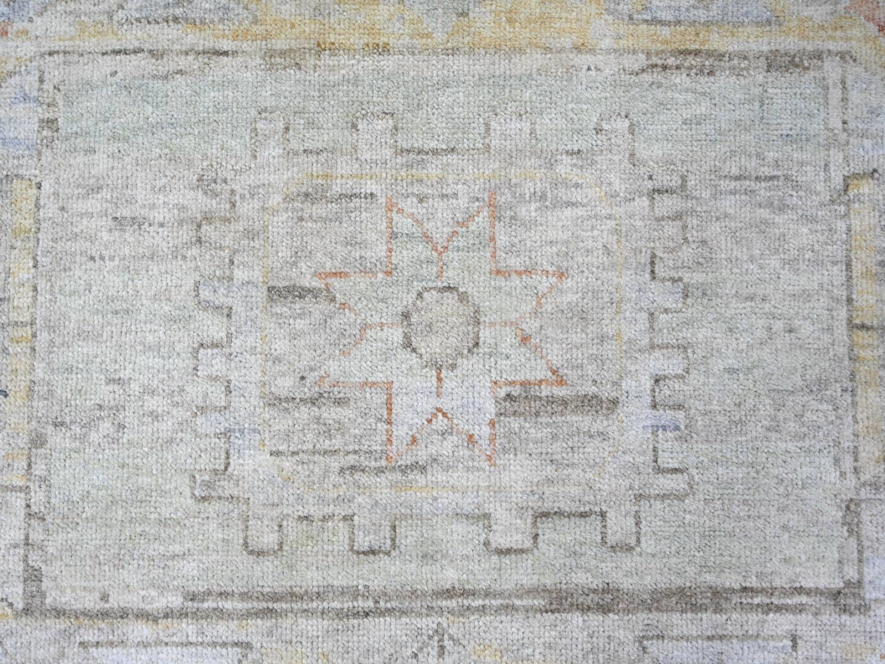 8'10"x11'10" Silver with Gold, Turkish Oushak with Geometric Design, High Mountain Ghazni Wool, Hand Knotted, Oriental Rug HR23896 - Image 8