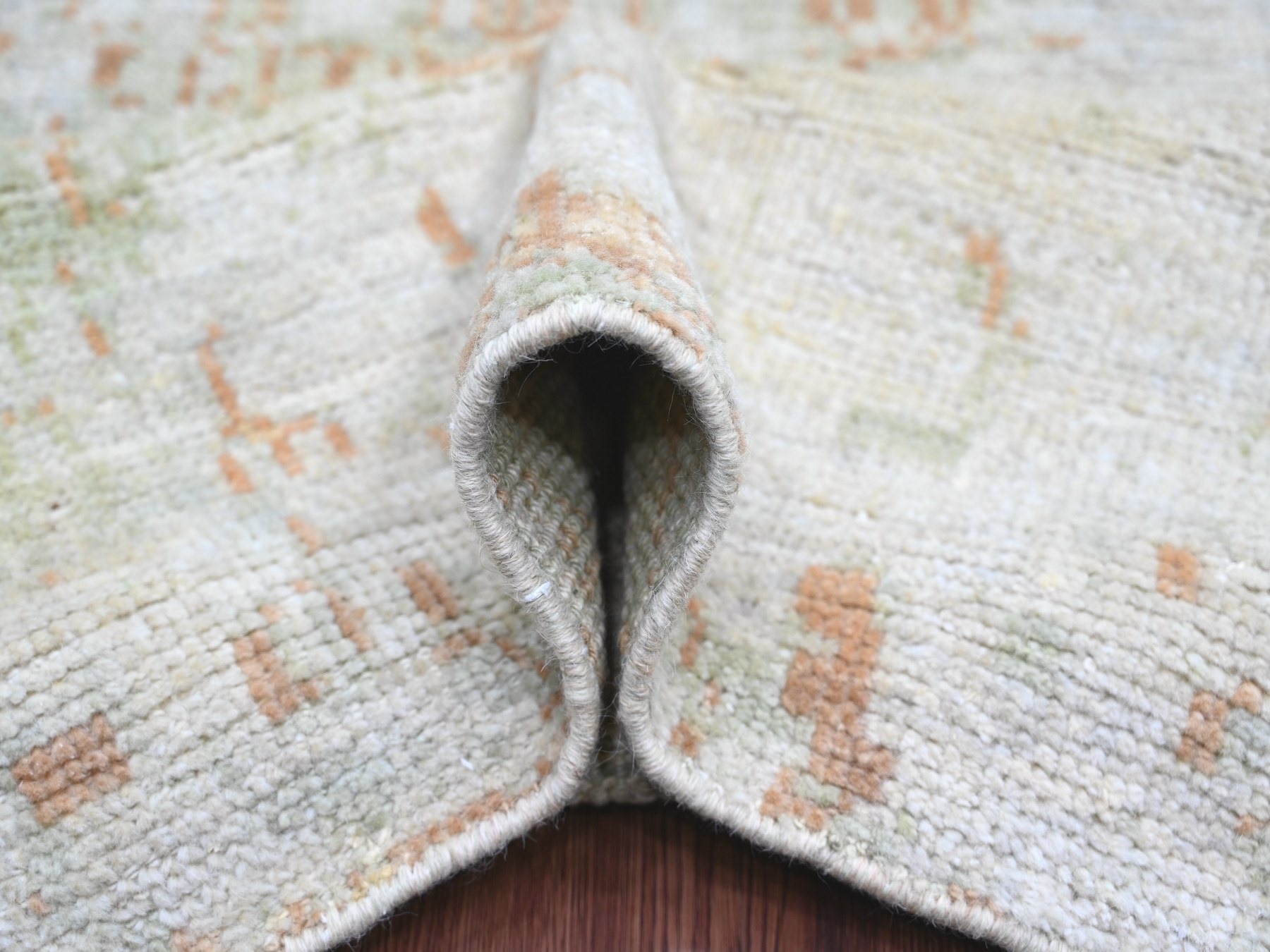 8'7"x11'7" Cloud Gray with Gold, Abstract Design, High Mountain Wool, Hand Knotted, Oriental Rug HR23898 - Image 5