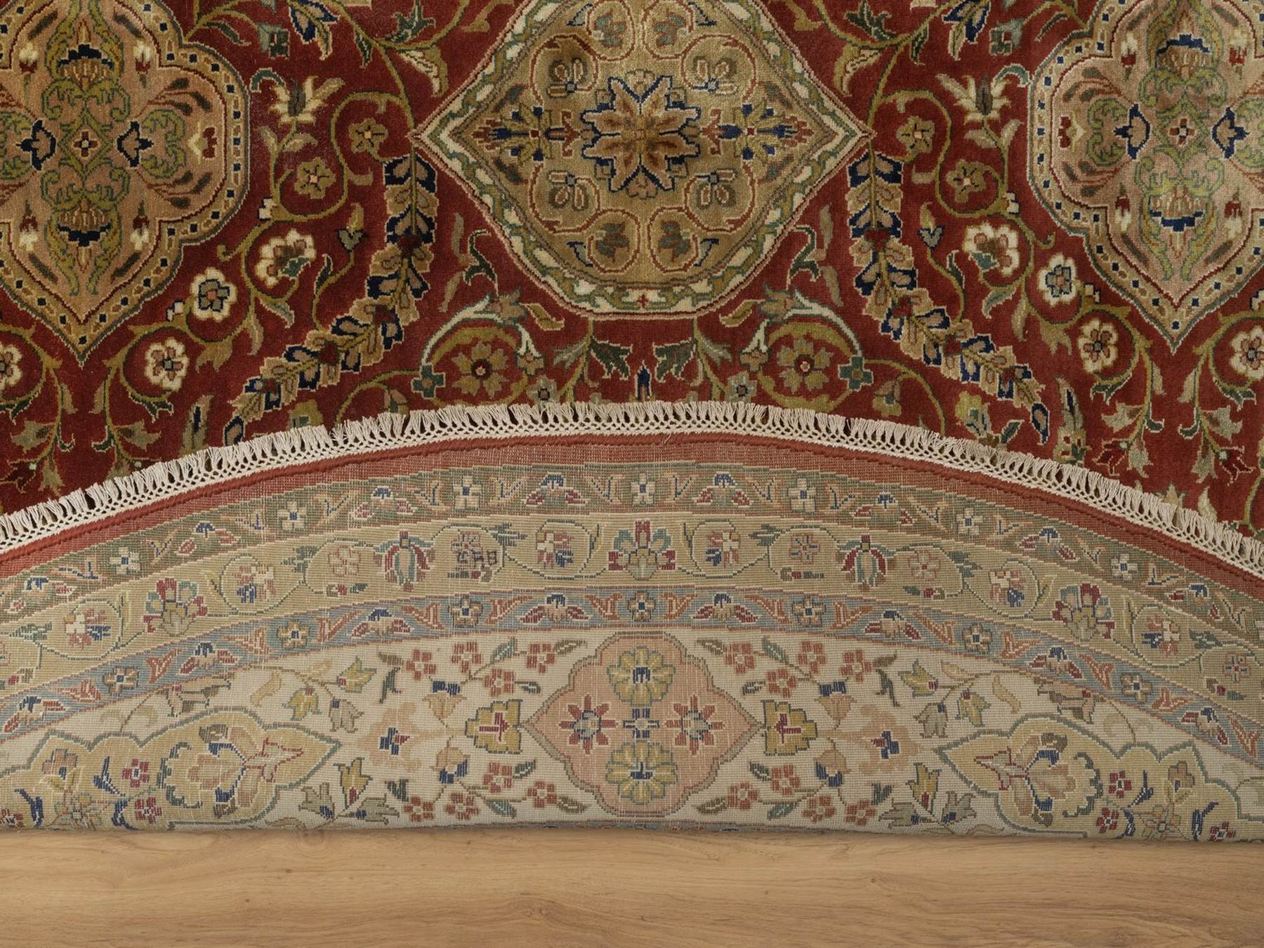 9'x9' Currant Red, Kashan Revival, 300 KPSI, Hand Spun New Zealand Wool, Hand Knotted, Round, Oriental Rug HR92334 - Image 4