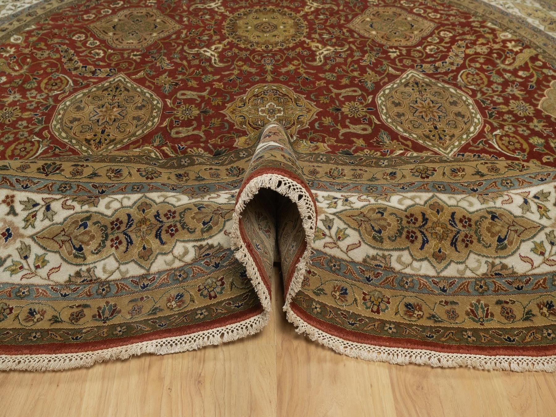 9'x9' Currant Red, Kashan Revival, 300 KPSI, Hand Spun New Zealand Wool, Hand Knotted, Round, Oriental Rug HR92334 - Image 5