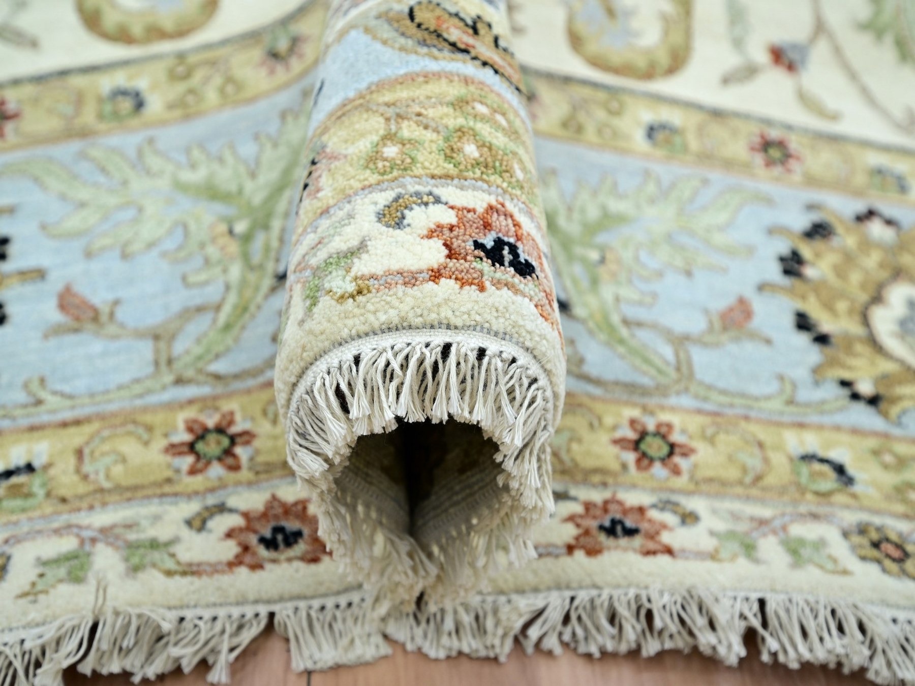 9'1"x12'2" Pearl White, Agra with Ziegler Design, Floral Motifs, Hand Knotted, Pure Wool, Vegetable Dyes, Oriental Rug HR83293 - Image 5