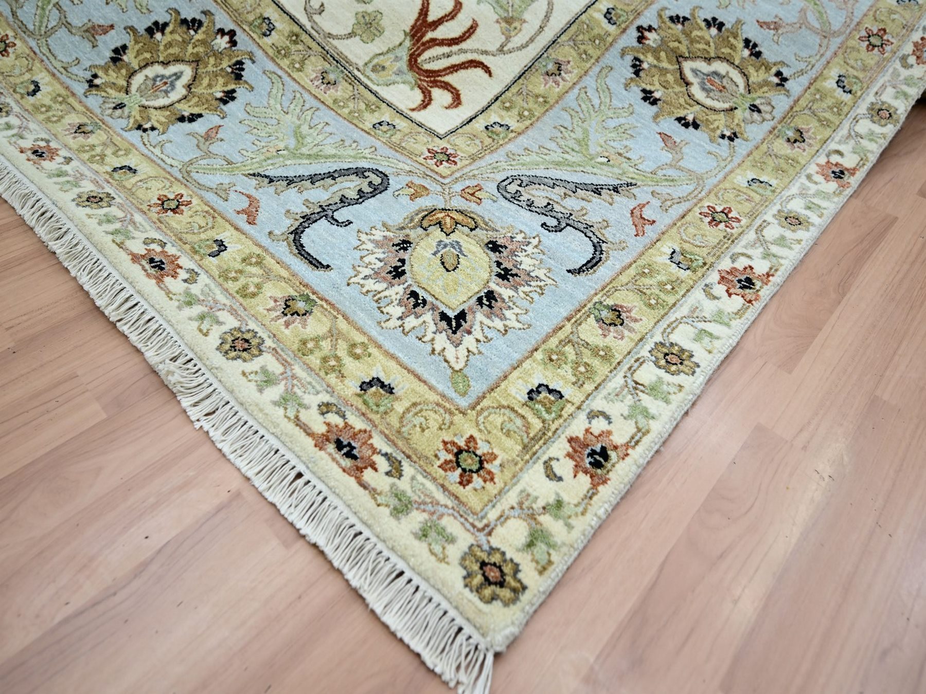9'1"x12'2" Pearl White, Agra with Ziegler Design, Floral Motifs, Hand Knotted, Pure Wool, Vegetable Dyes, Oriental Rug HR83293 - Image 6