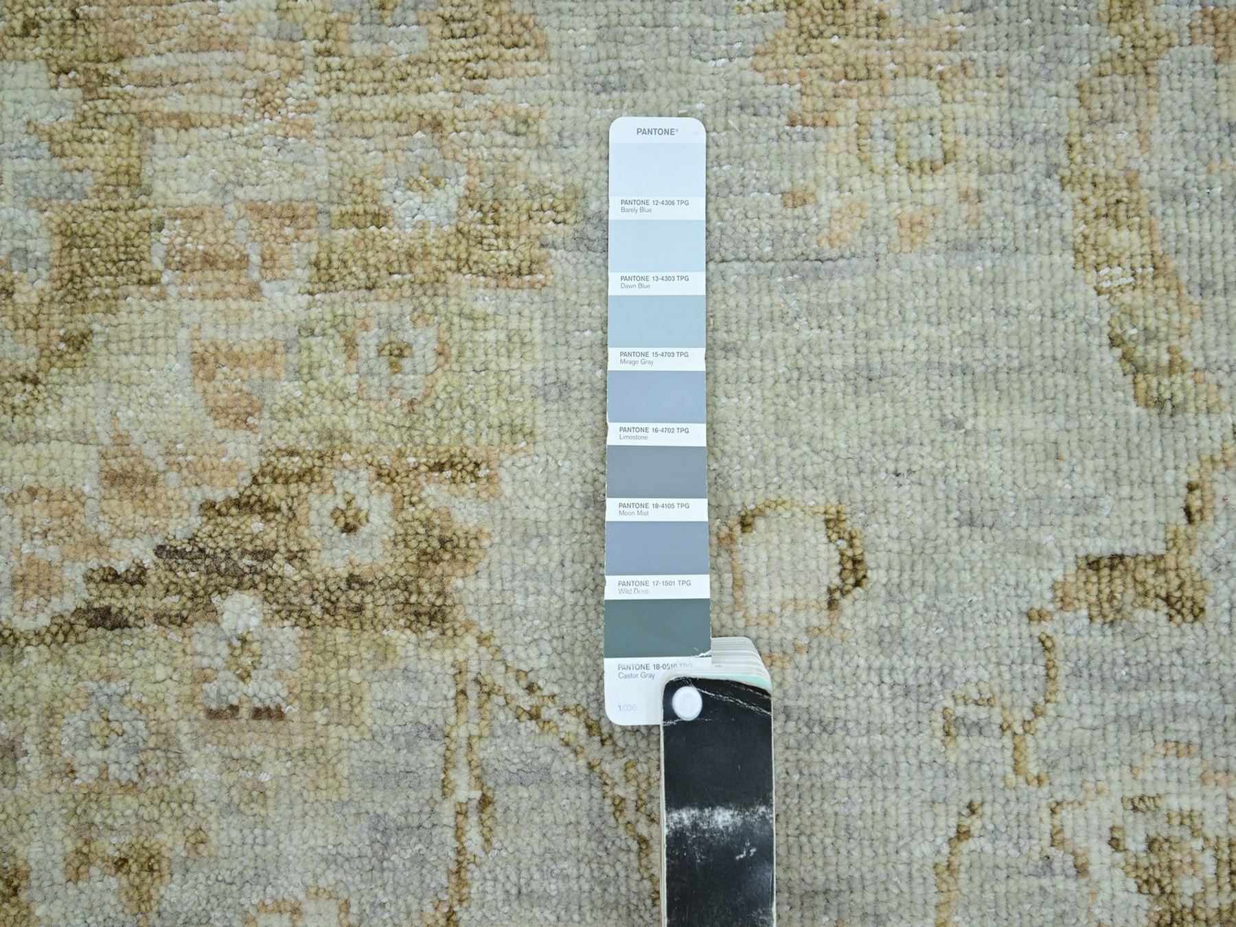 8'7"x12'3" Misty Gray, Ziegler Mahal Design, Hand Knotted, 100% Wool, Denser Weave, Oriental Rug HR83308 - Image 7