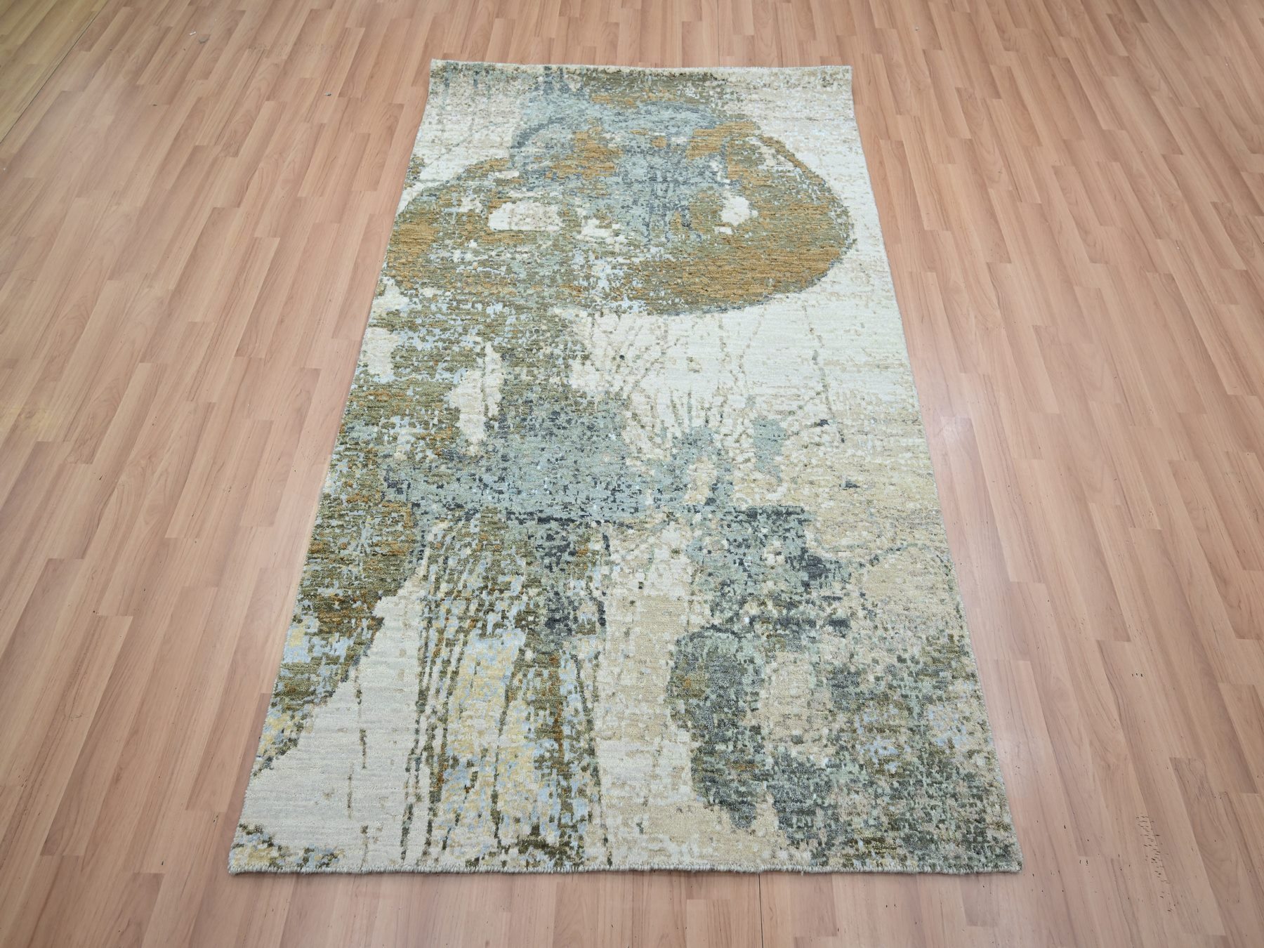4'x6'2" Bone White with Brown, Modern Abstract Design, Densely Woven, Persian Knot, 100% Wool, Hand Knotted, Oriental Rug HR83328 - Image 2