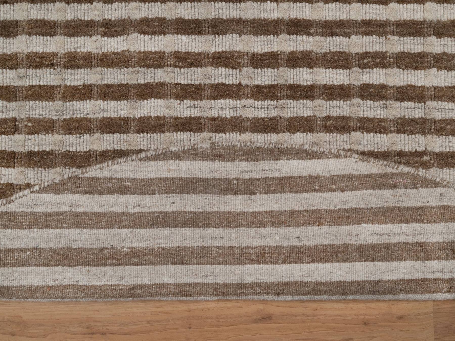 6'x6' Tan and Chocolate Brown, Stripes Design with Salt and Pepper Effect, Hand Loomed, Undyed Natural Wool, Round, Oriental Rug HR92839 - Image 3