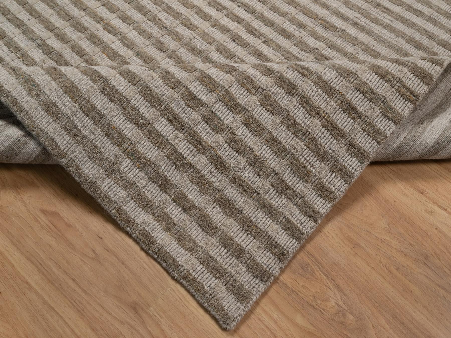 6'x9'2" Tan and Beaver Brown, Vertical Stripes Design with Salt and Pepper Effect, Hand Loomed, Undyed Natural Wool, Oriental Rug HR92874 - Image 6
