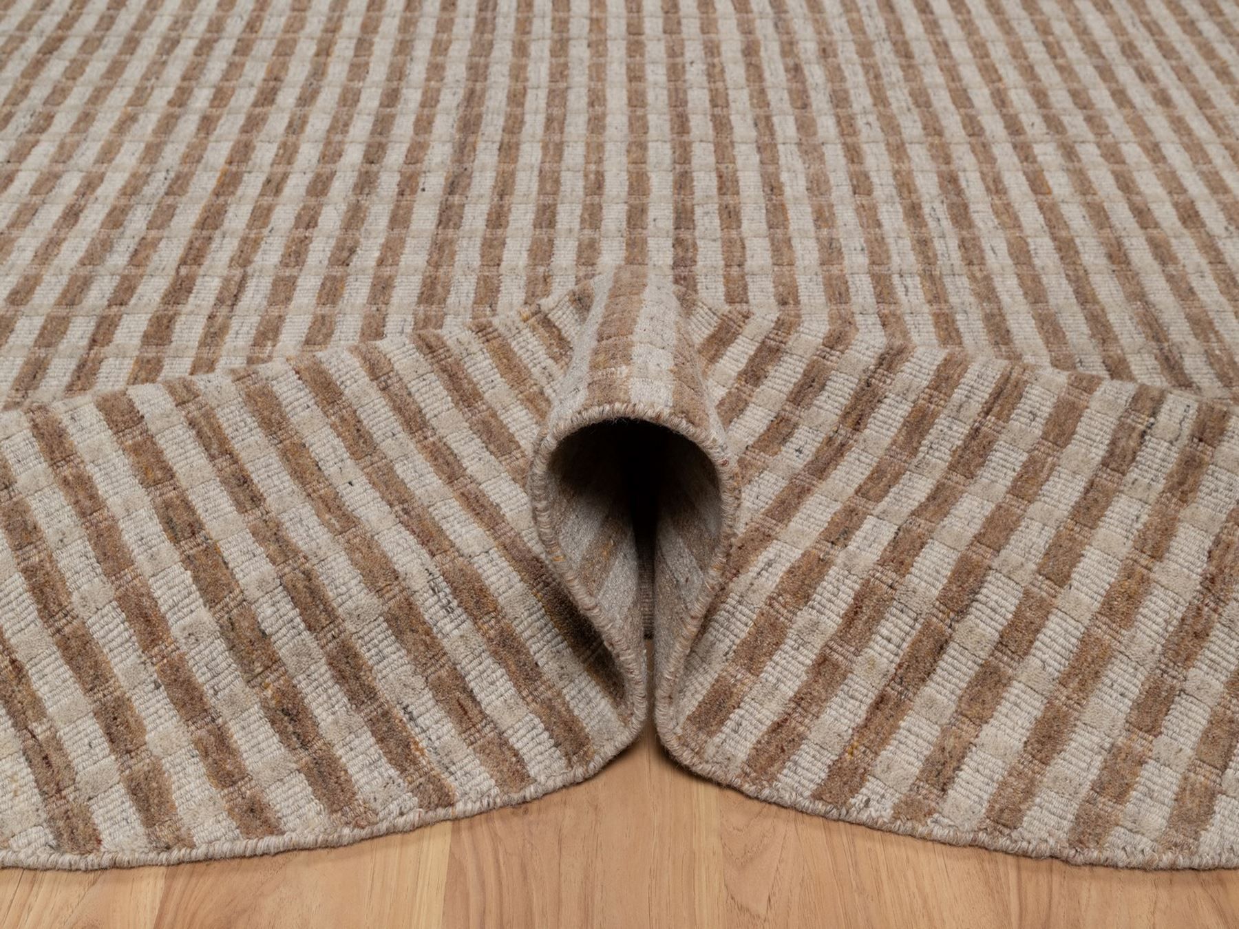 8'x8' Tan and Beaver Brown, Stripes Design with Salt and Pepper Effect, Hand Loomed, Undyed Natural Wool, Round, Oriental Rug HR92885 - Image 5