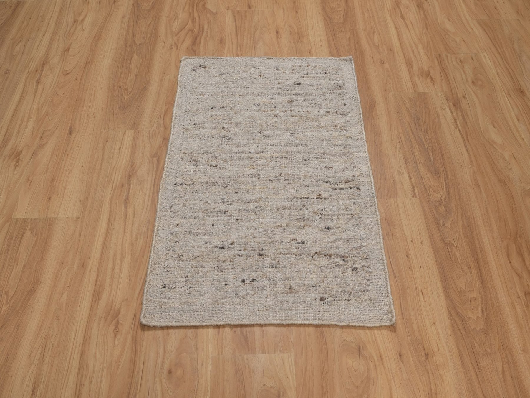 2'x3' Light Gray, Flat Weave, Durie Kilim with Plain Design, Textured, Tone on Tone, 100% Wool, Hand Woven, Sample, Mat, Oriental Rug HR92995 - Image 2
