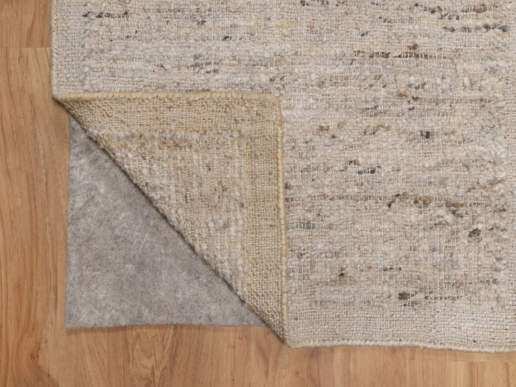 2'x3' Light Gray, Flat Weave, Durie Kilim with Plain Design, Textured, Tone on Tone, 100% Wool, Hand Woven, Sample, Mat, Oriental Rug HR92995 - Image 3