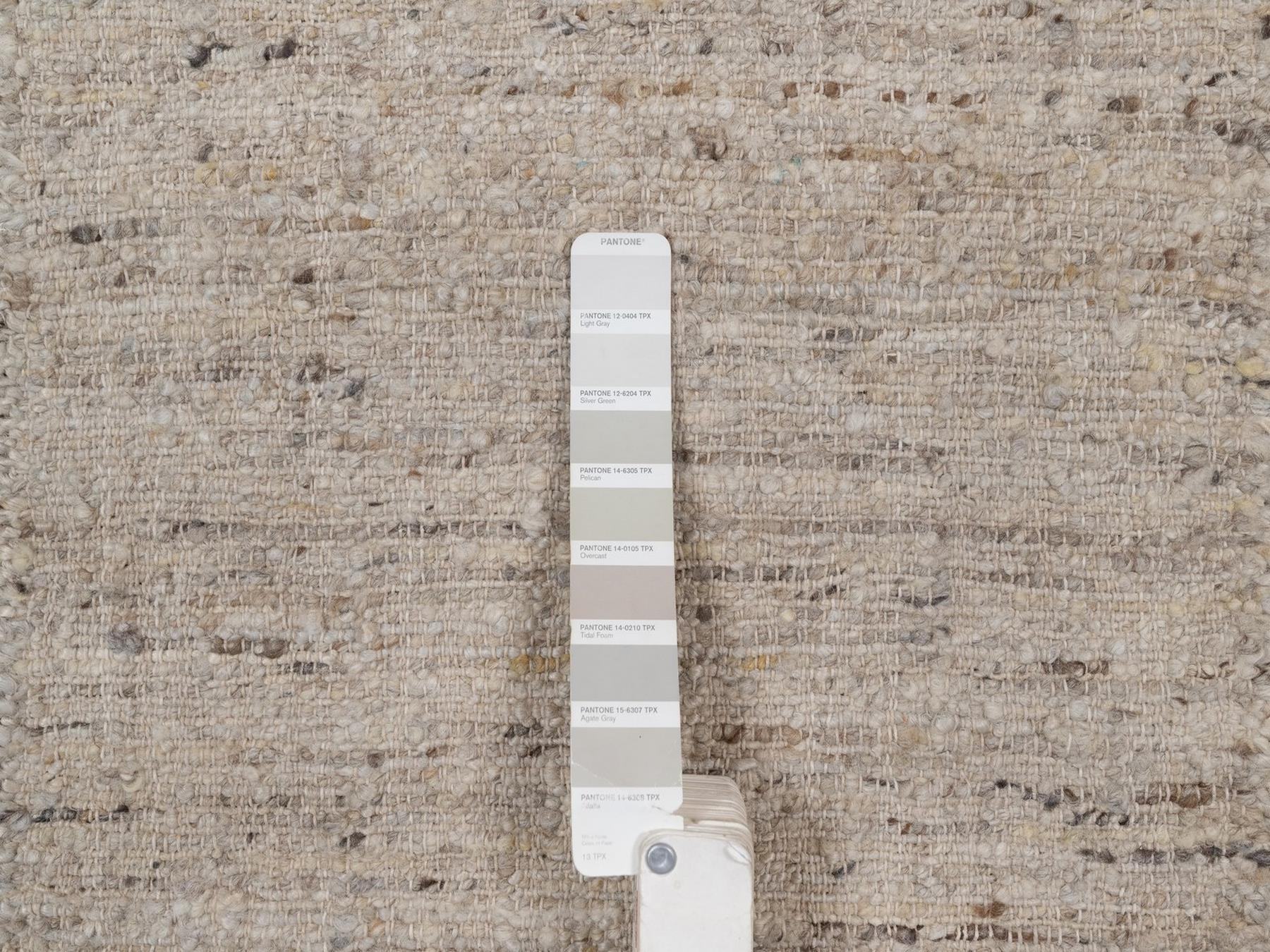 2'x3' Light Gray, Flat Weave, Durie Kilim with Plain Design, Textured, Tone on Tone, 100% Wool, Hand Woven, Sample, Mat, Oriental Rug HR92995 - Image 4