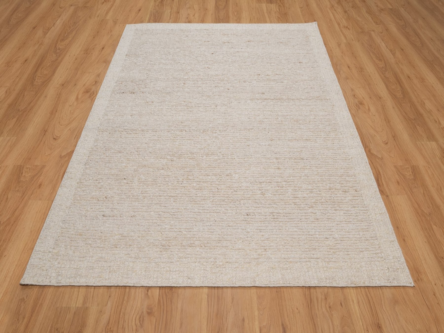 5'4"x7'4" Swan White, Flat Weave, Durie Kilim with Plain Design, 100% Wool, Hand Woven, Oriental Rug HR93012 - Image 2