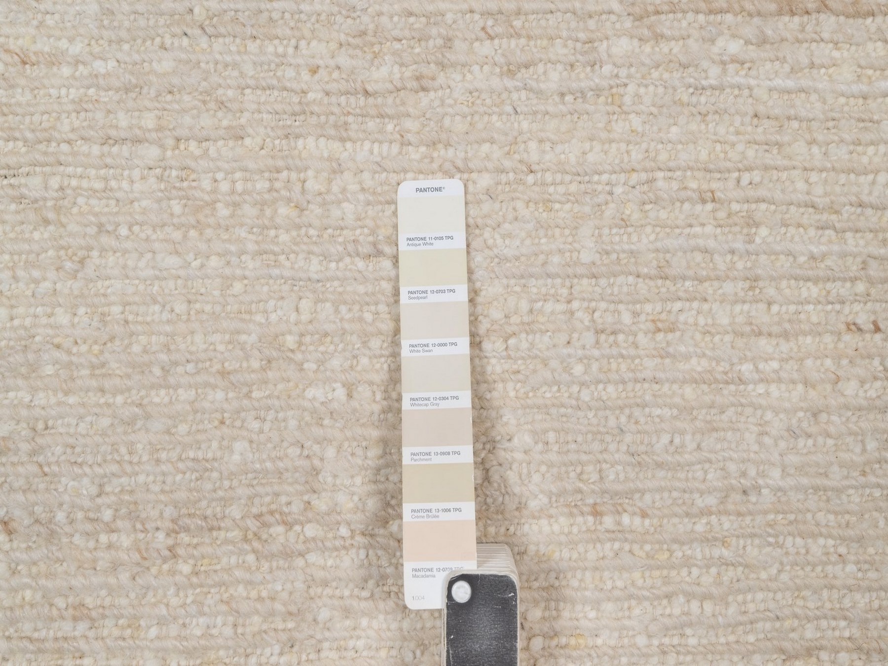 5'4"x7'4" Swan White, Flat Weave, Durie Kilim with Plain Design, 100% Wool, Hand Woven, Oriental Rug HR93012 - Image 4